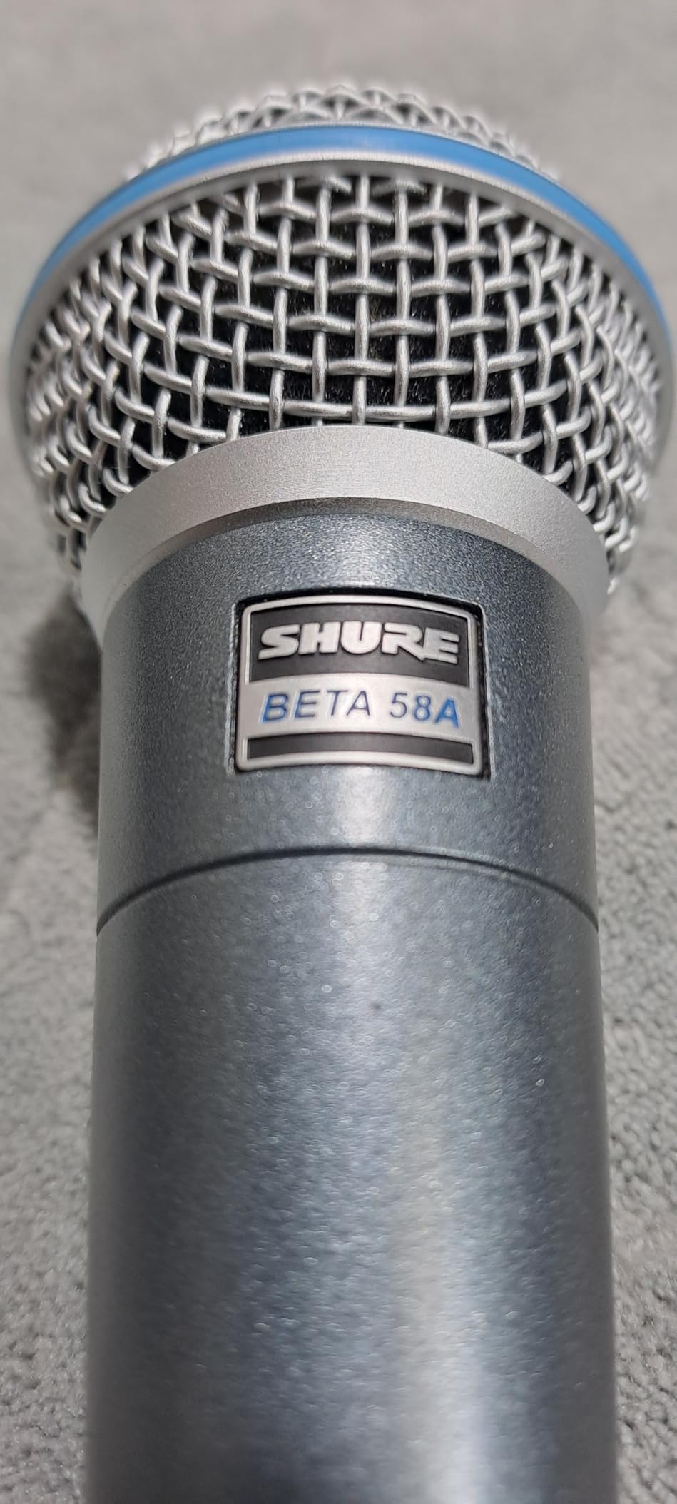 Shure BETA 58A Vocal Microphone - Supercardioid Dynamic Mic for Stage and Studio with Neodymium Magnet customer photo 2