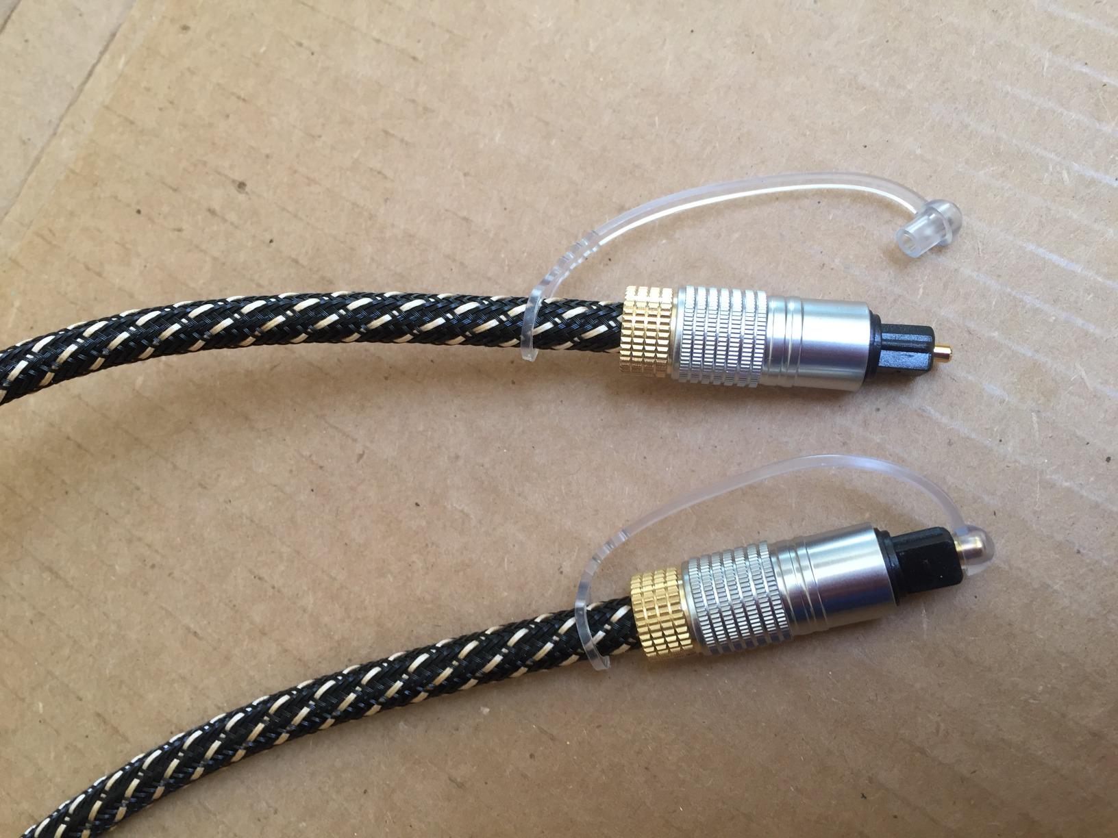 Cable Matters Premium Optical Audio Cable, Toslink Cable, 6ft - Digital S/PDIF Cord, Compatible with Samsung, Sonos, Sony, and Bose Soundbars customer photo 1