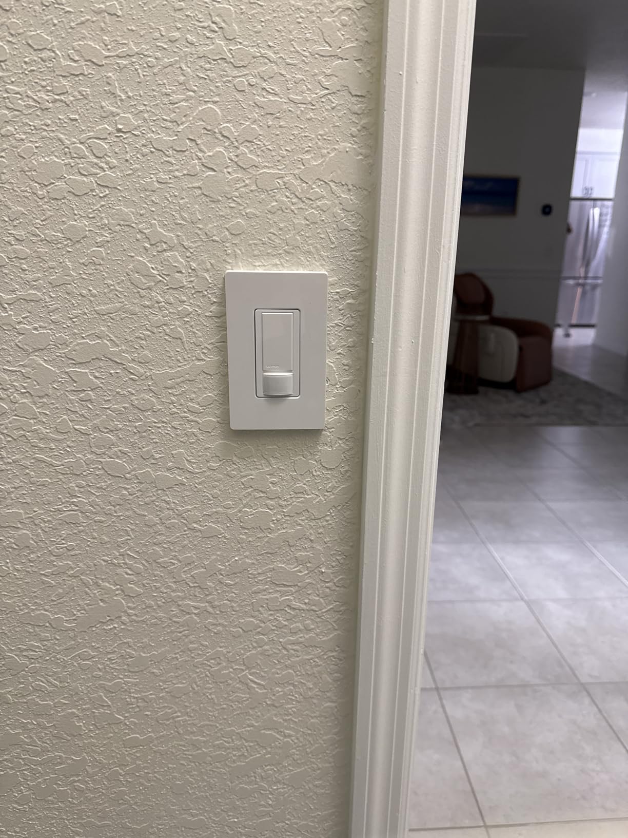 Lutron Motion Sensor Switch & Wallplate, 2 Amp Single Pole, for Any Bulb | Auto On/Auto Off sensor for bathroom, garage, laundry room, delay off timer, Title 24 compliant, MS-OPS2HW-WH, White customer photo 1