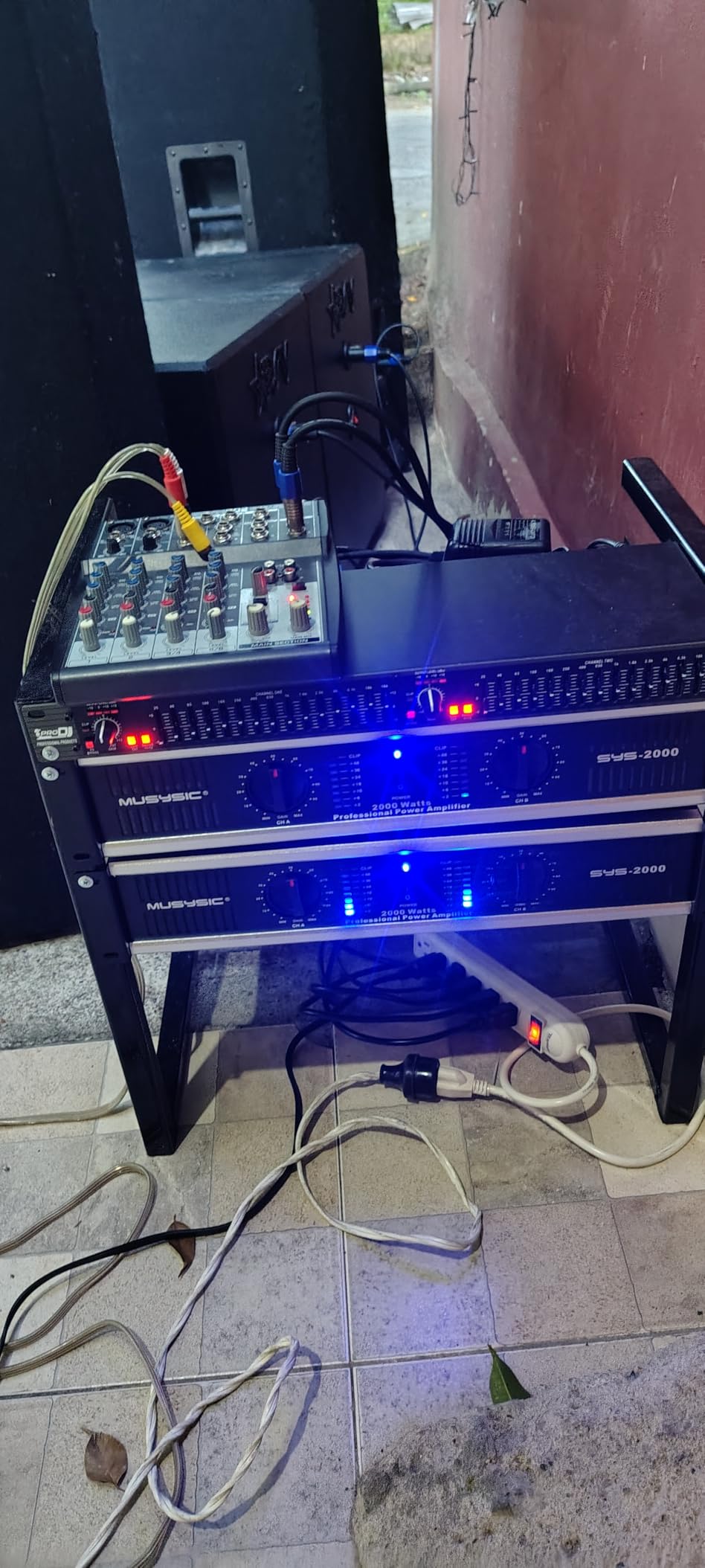MUSYSIC Power Amplifier 2000 Watts 2 Channel PA Amplifier for Speakers | Professional 2U Chassis Rack Mount, Distortion Free and Clear Sound, ATR Technology, XLR and 1/4 Inch Inputs customer photo 1