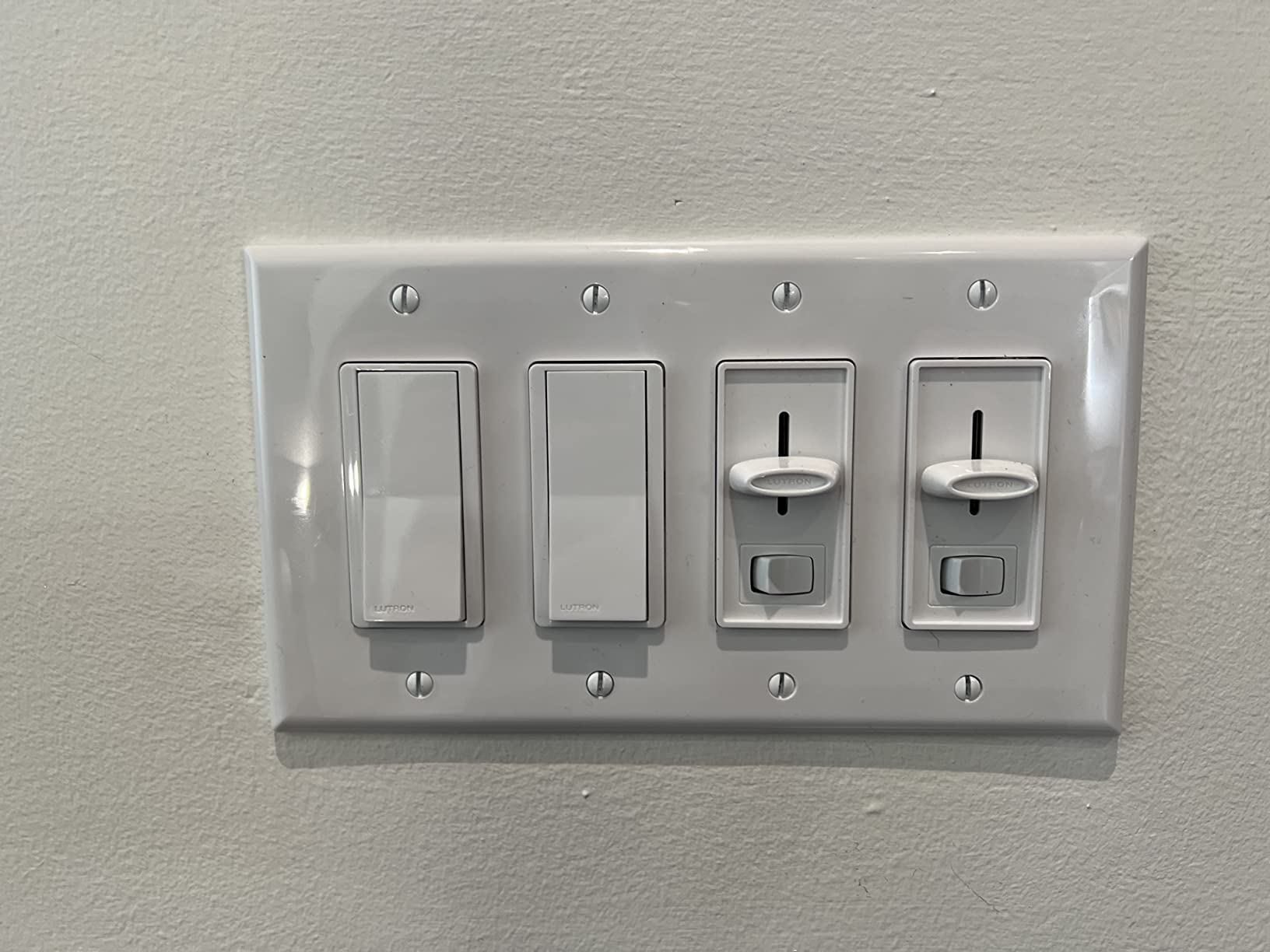 Lutron Skylark LED+ Dimmer Switch, Slide Dimmer, Single Pole/3-way | For Dimmable LEDs, flicker-free dimming, broad compatibility, easy install, no neutral required, SCL-153P-WH, White customer photo 1