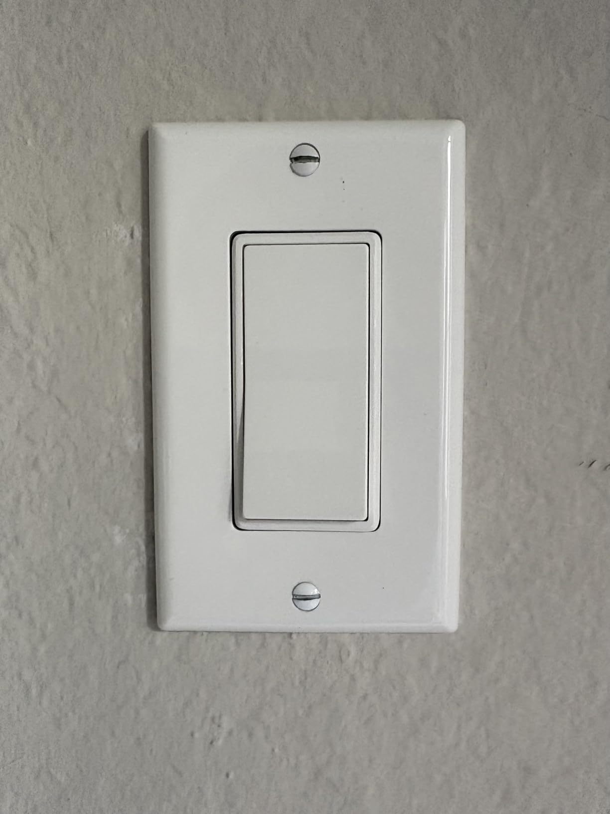 BESTTEN 10 Pack Single Pole Decorator Light Switch with Wallplate, 15A 120/277V, Rocker Paddle Wall Switch, On/Off Interrupter for LED and Other Lamps customer photo 1