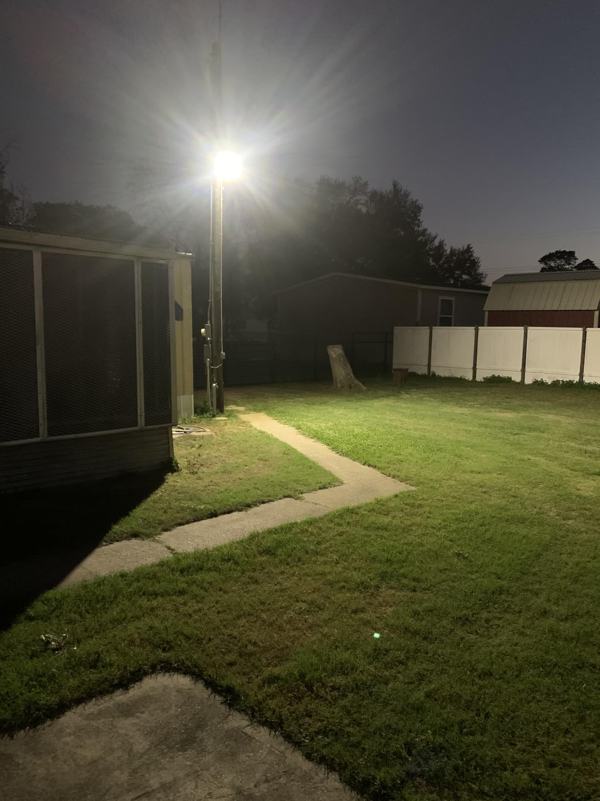 kadision LED Flood Light Outdoor with Dusk to Dawn Photocell, 50W 6500LM IP65 Waterproof Adjustable Knuckle Mount LED Flood Lights 5000K 100-277V ETL Listed customer photo 2