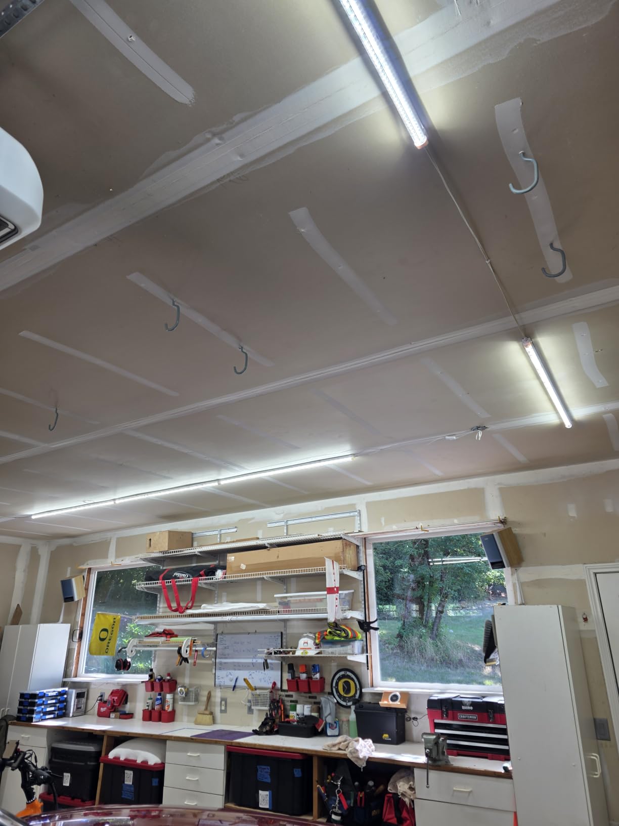 Barrina LED Shop Lights 8FT, 72W 10000LM 5000K, Daylight White, T8 LED Garage Lights, V Shape Clear Cover, Linkable 8 Foot LED Strip Light, 10 Packs customer photo 1