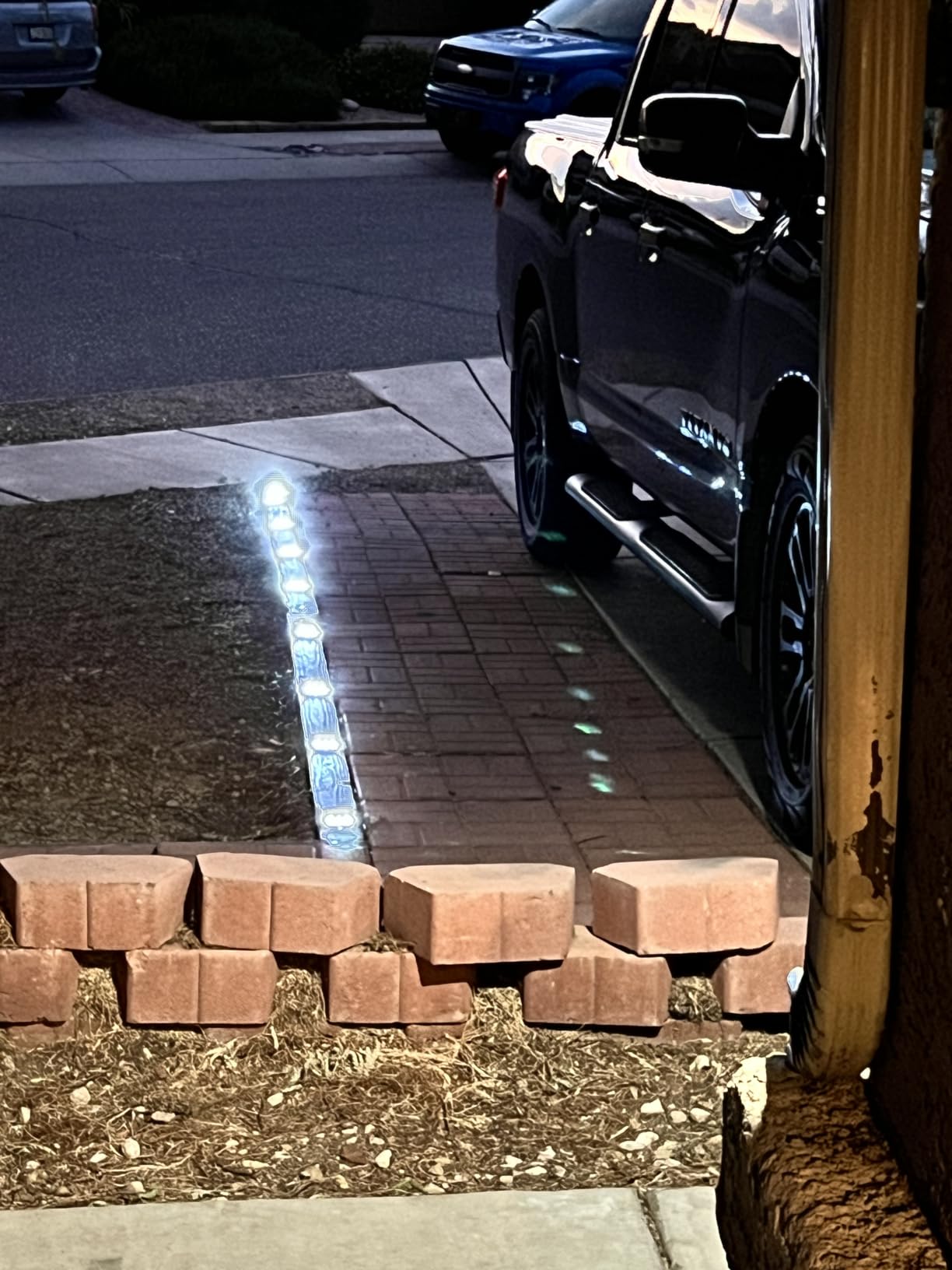 VOLISUN Solar Deck Lights Driveway Dock Lights, 12-Pack Led IP68 Waterproof Outdoor Warning Step Lights for Driveway Sidewalk Garden Pathway Yard(White, Auto On/Off customer photo 1