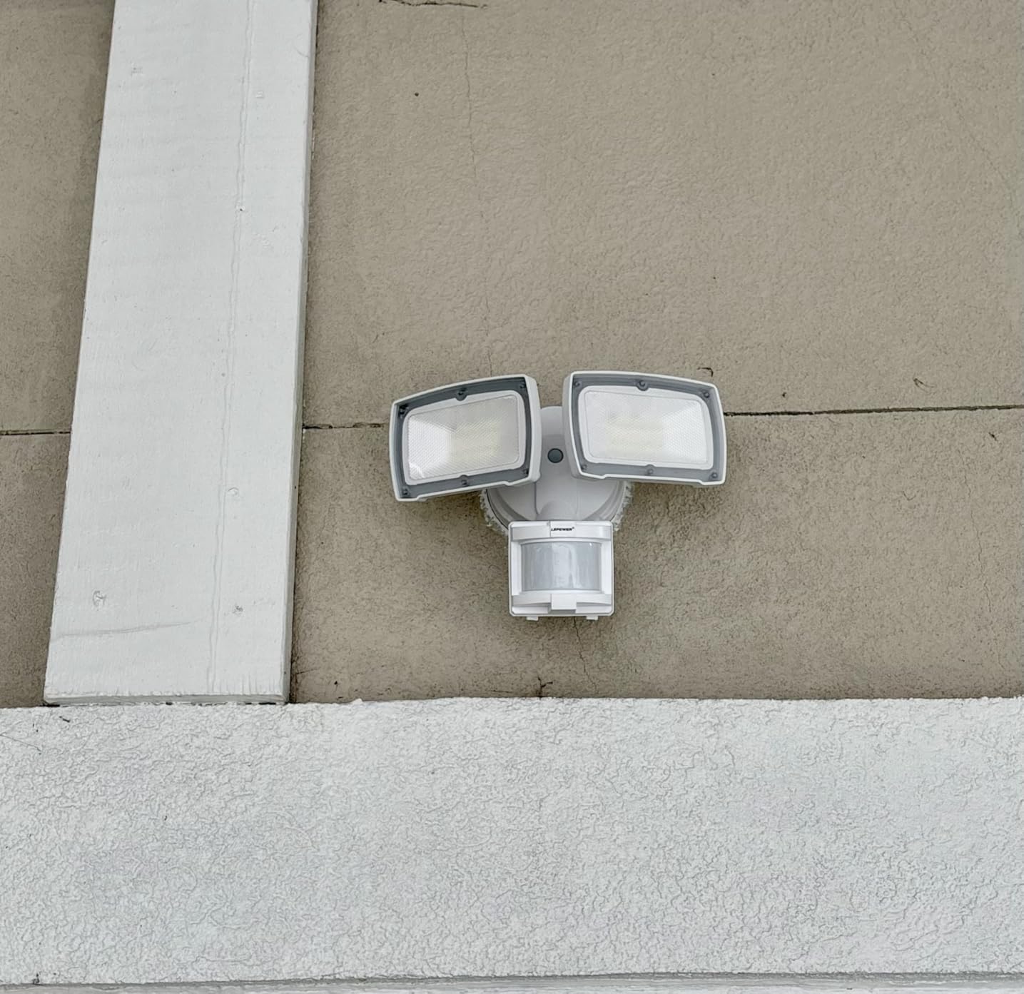 LEPOWER Hardwired LED Security Lights Motion Sensor Outdoor, 40W 4000LM | 5500K Daylight, 72 FT Range & 180° Detection, Easy to Install, IP65 Waterproof, 2 Head Flood Light for Garage, Yard, Porch customer photo 1