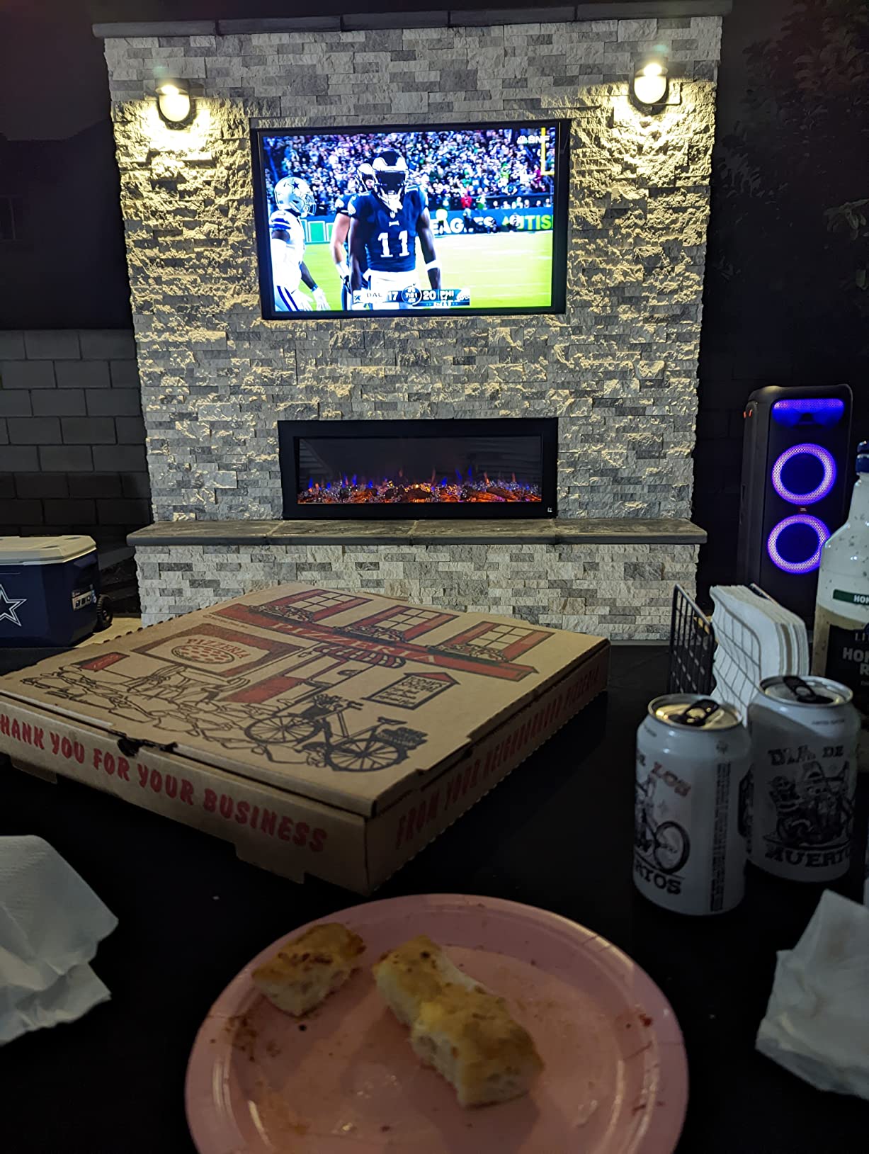 SAMSUNG 55-inch Class QLED 4K The Terrace Partial Sun Outdoor TV, Direct Full Array 16x, Quantum HDR 32x, Weatherproof, Wide Viewing Angle Smart TV w/ Alexa Built-in (QN55LST7TAFXZA, Latest Model) customer photo 2
