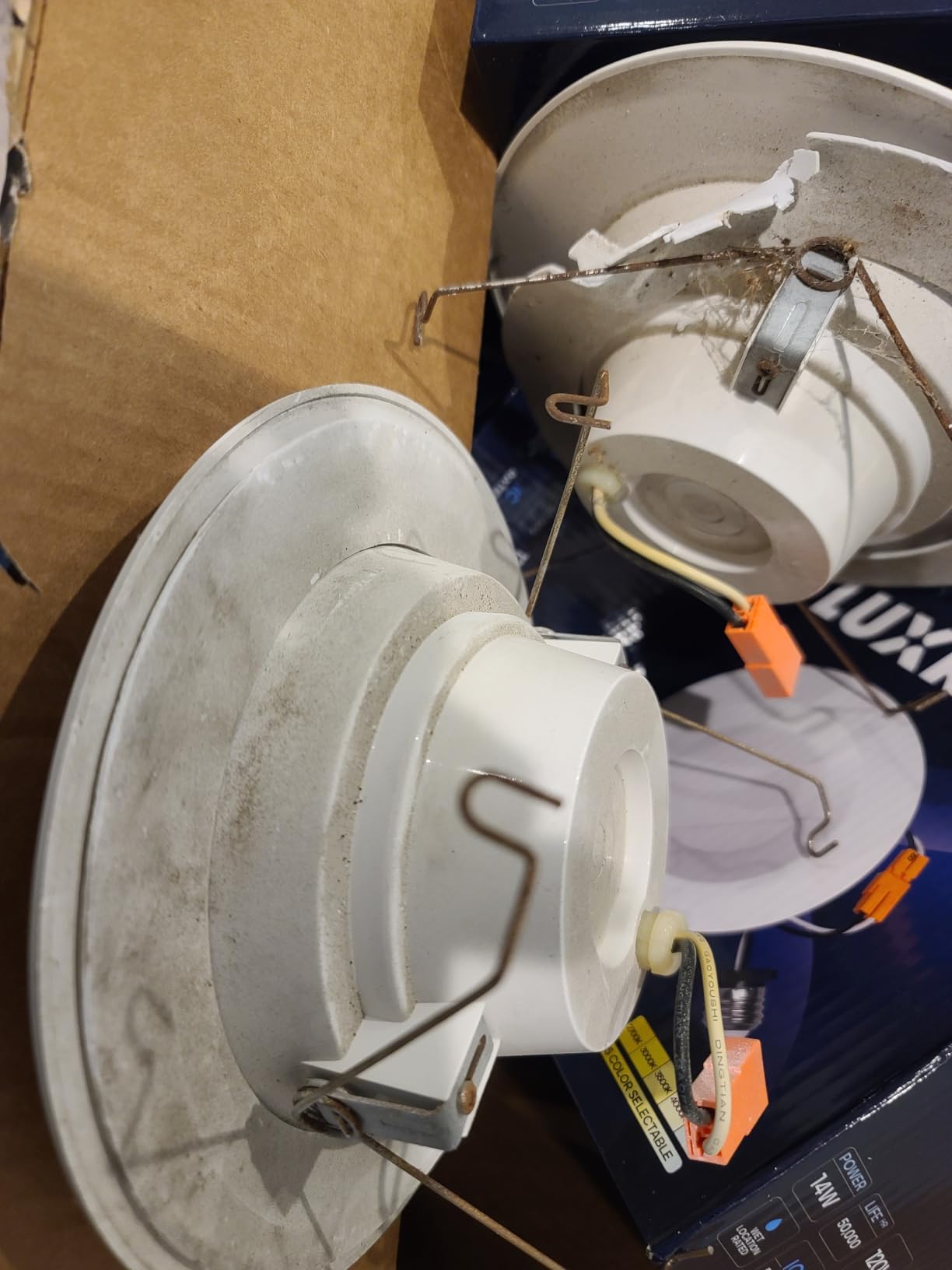 LUXRITE 5/6 Inch LED Recessed Retrofit Downlight, 14W=90W, CCT Color Selectable 2700K-5000K, Dimmable Can Light, 1100 Lumens, Wet Rated, Energy Star, Smooth Trim (4 Pack) customer photo 2