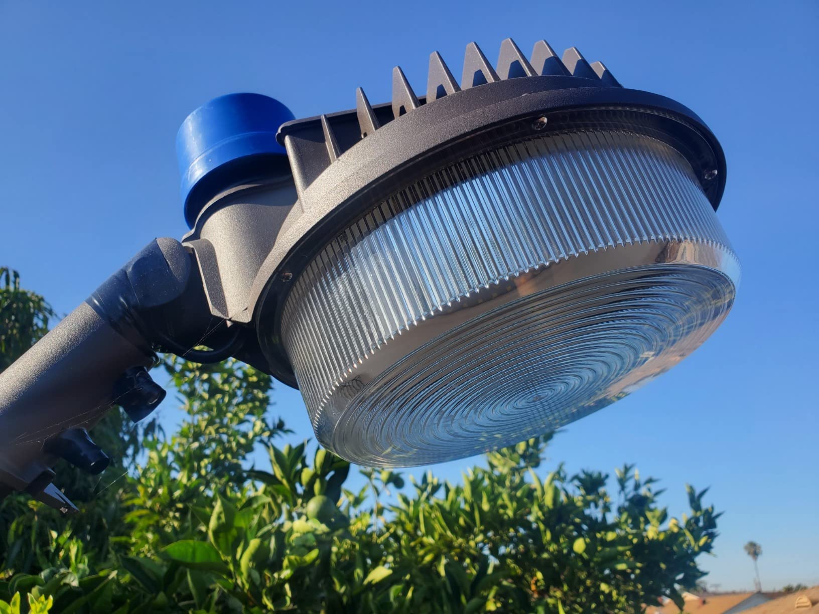 Juyace 120W LED Barn Light Dusk to Dawn Outdoor Security Area Flood Light | 18000LM, 5000K, Photocell, Free Extension Arm, Pole Wall Mount, IP65 Waterproof, Adjustable Shoebox Flood Light, for Farm Yard customer photo 2