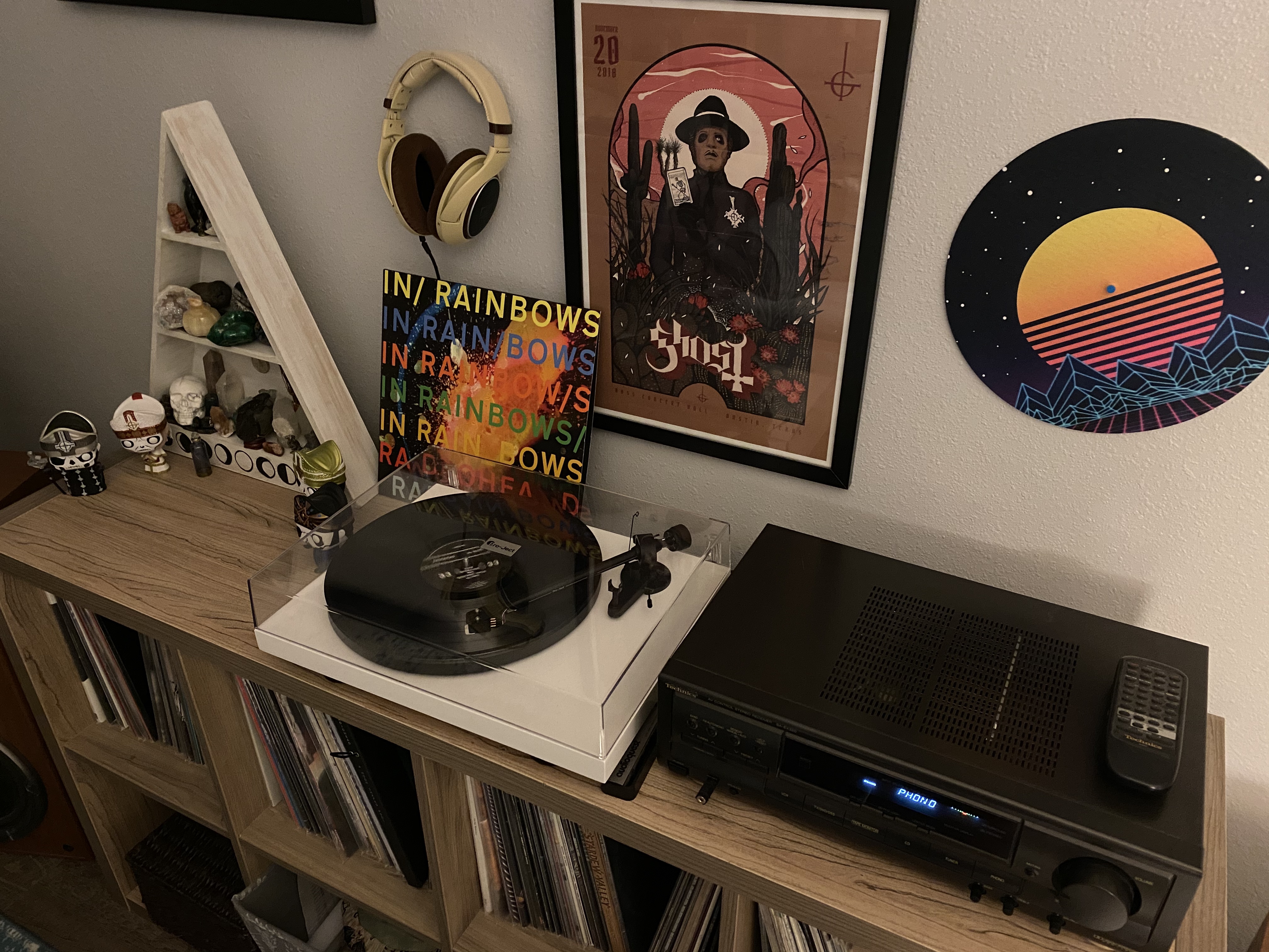 Pro-Ject Debut Carbon EVO Wired Turntable with Sumiko Rainier Cartridge customer photo 1