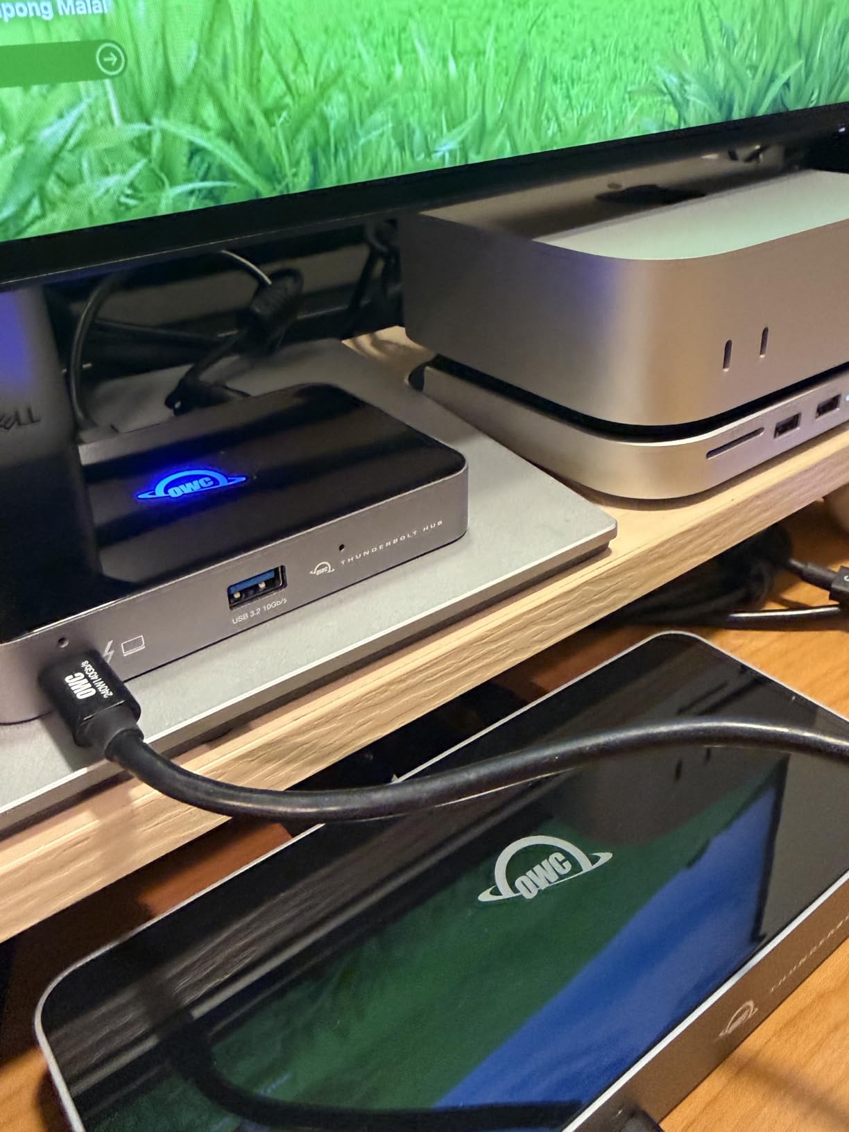 Thunderbolt Hub 5-Port Connectivity Solution | Up to 60W PD - 3x Thunderbolt 40Gb/s device ports - USB-A 10Gb/s - Up to one 8K or two 4K displays - Mac, PC, iPad, & more customer photo 2