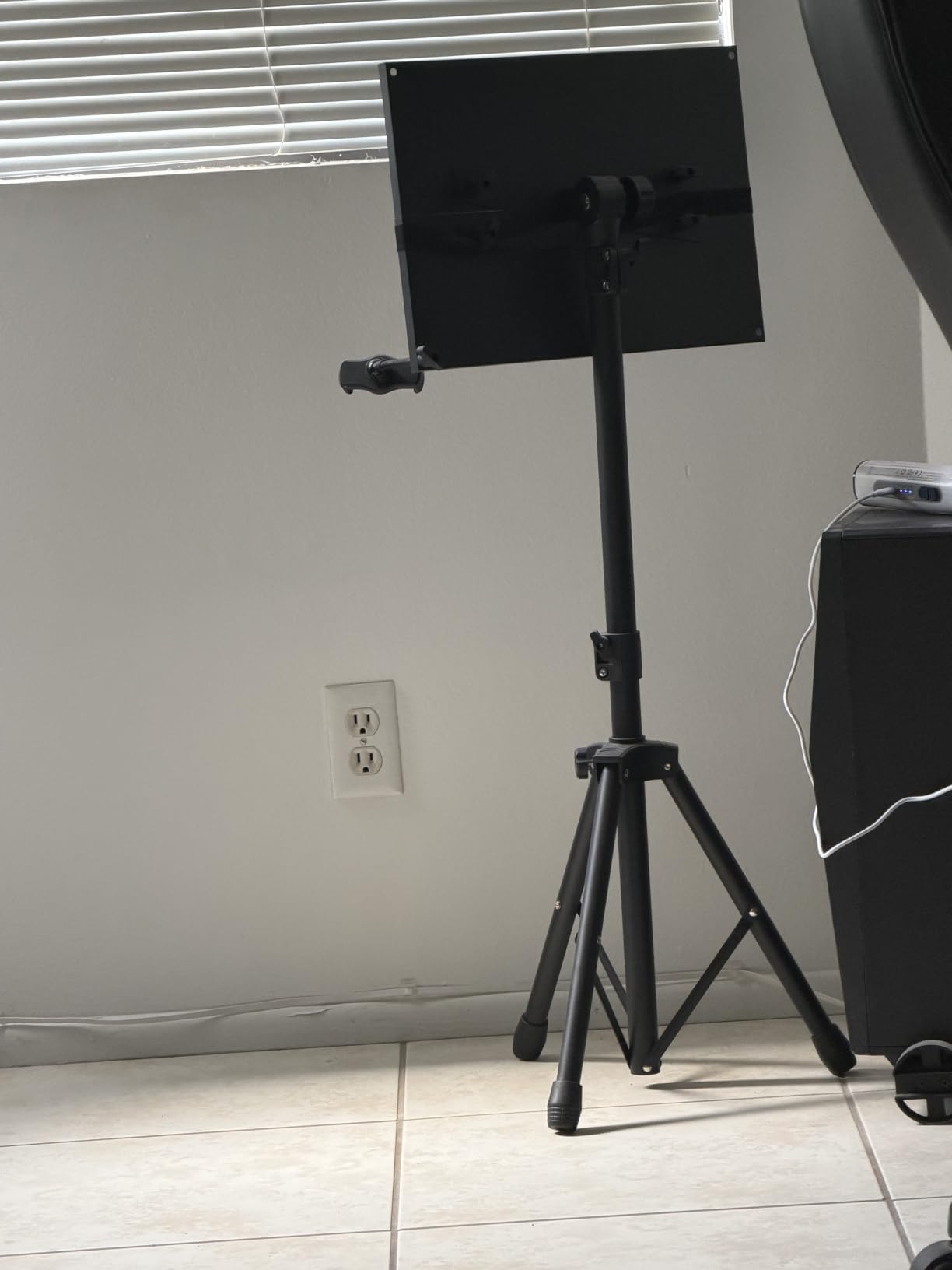 Facilife Projector Stand Tripod - Laptop Tripod Projector Stand Adjustable Height 22 to 47 Inch, Projector Tripod Stand, Tripod for Porjector, Projector Stand for Outdoor Movies customer photo 1