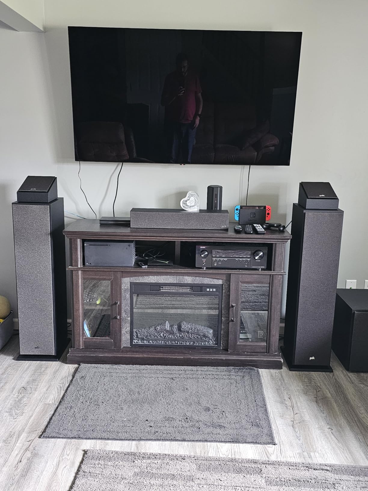 Polk Monitor XT90 Hi-Res Height Speaker Pair for 3D Sound Effect - Dolby Atmos-Certified, DTS:X Compatible, Midnight Black customer photo 1