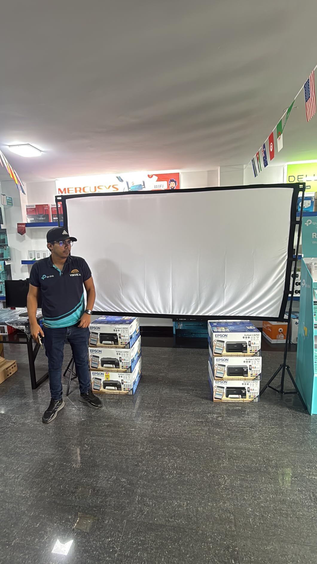 TOWOND Projector Screen with Stand, 100 inch Outdoor Projector Screen Portable Indoor Projection Screen 16:9 4K Rear Front Movie Screen with Carry Bag for Home Backyard Theater customer photo 2
