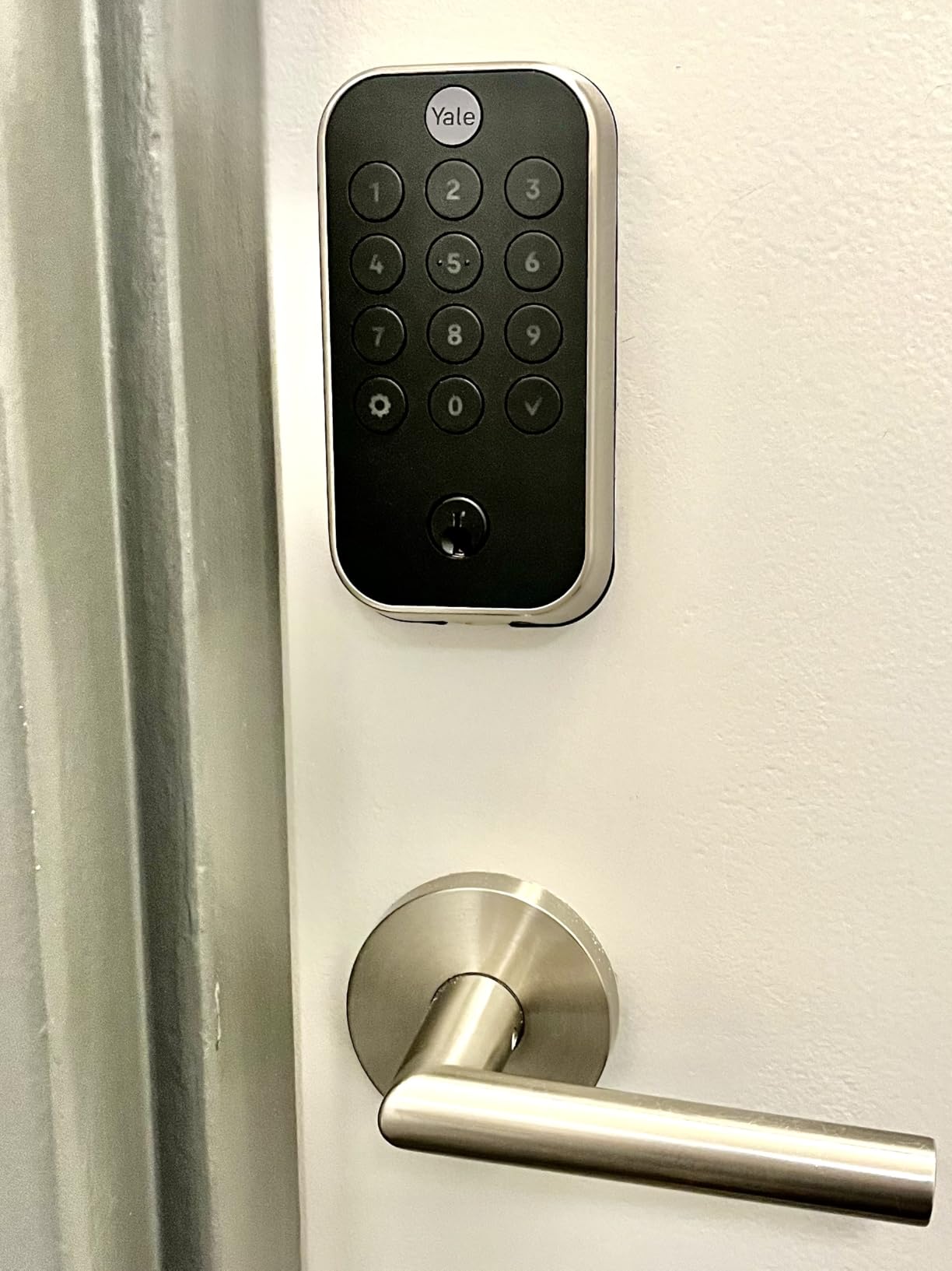 Yale WiFi Smart Lock Deadbolt with Keypad, Keyless Entry, Black Suede customer photo 1