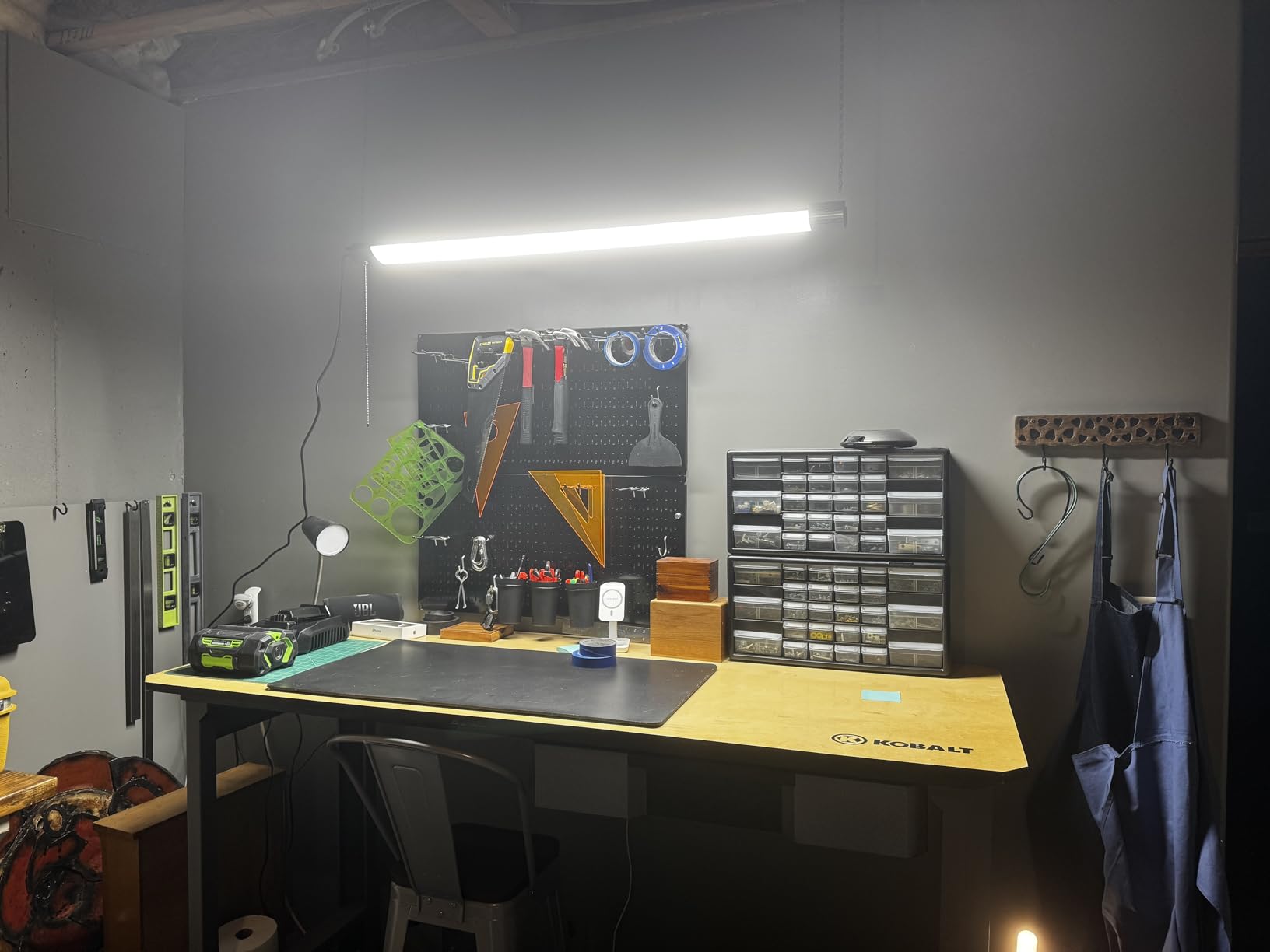 Barrina BS84 LED Shop Lights 4FT for Workshop, 84W 10000LM 5000K (1 Pack), 4FT for Garage Basement Workbench, Hanging or Flush Mount, Linkable to 3, with Pull Chain Switch, Aluminum, Frosted Cover customer photo 1