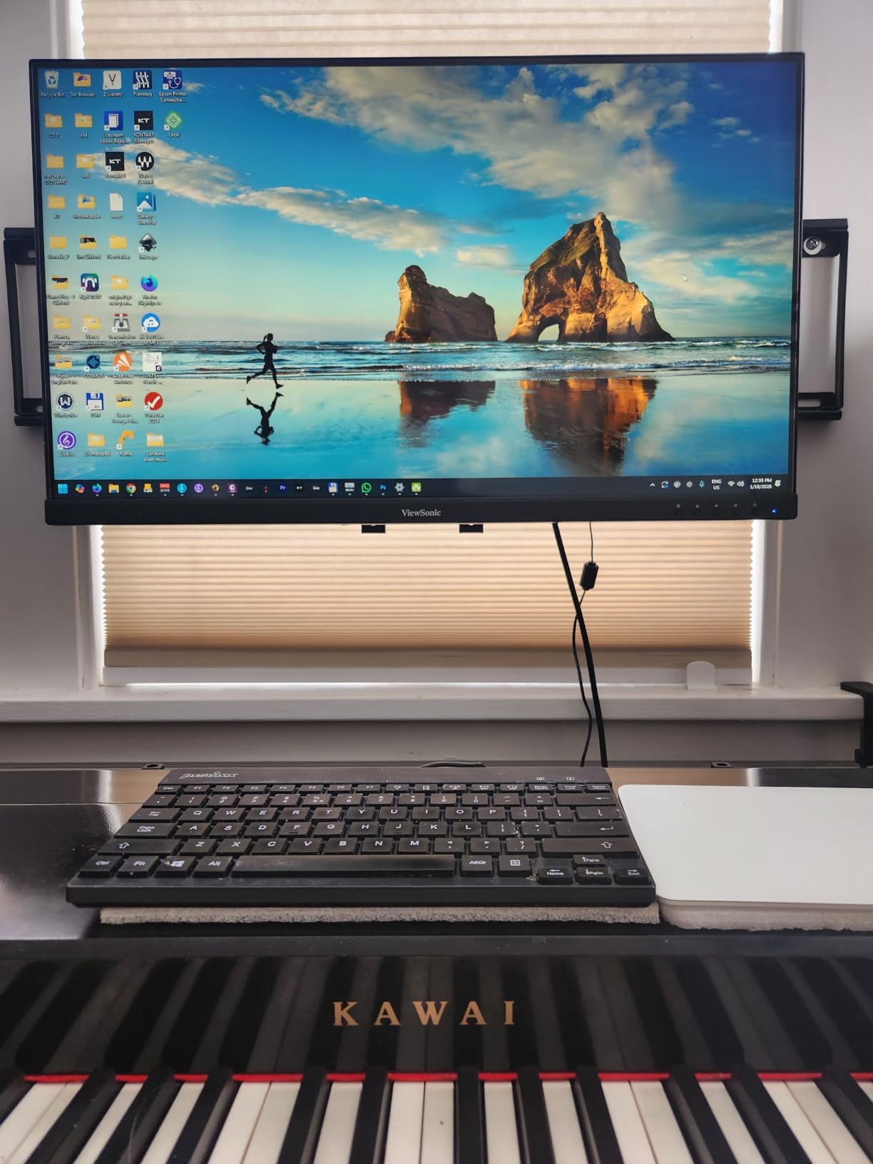 ViewSonic 32 Inch FHD 1080p IPS Computer Monitor, 75Hz Frameless Desktop Monitor with Built-in Speakers customer photo 1