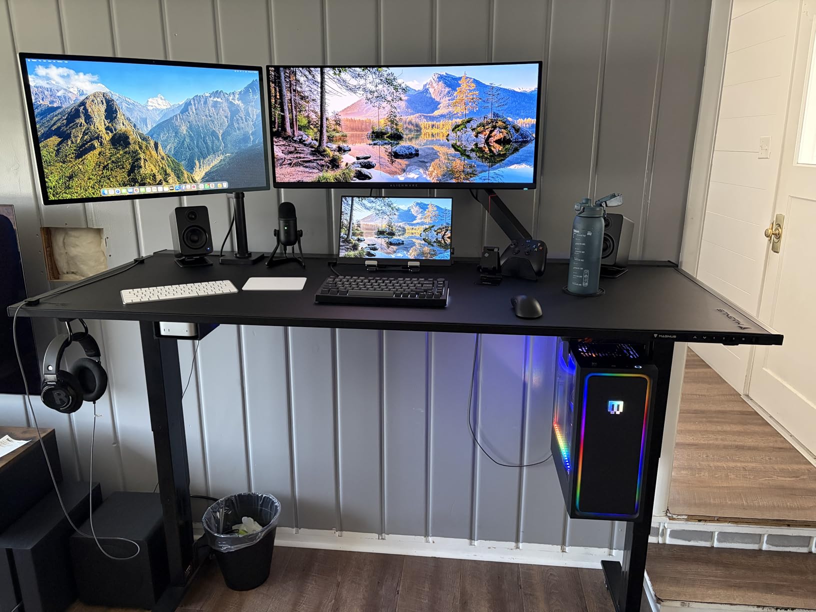 Ergotron - NX Single Monitor Arm, VESA Desk Mount - for Monitors Up to 34 Inches, 0 to 18 lbs - Matte Black customer photo 1