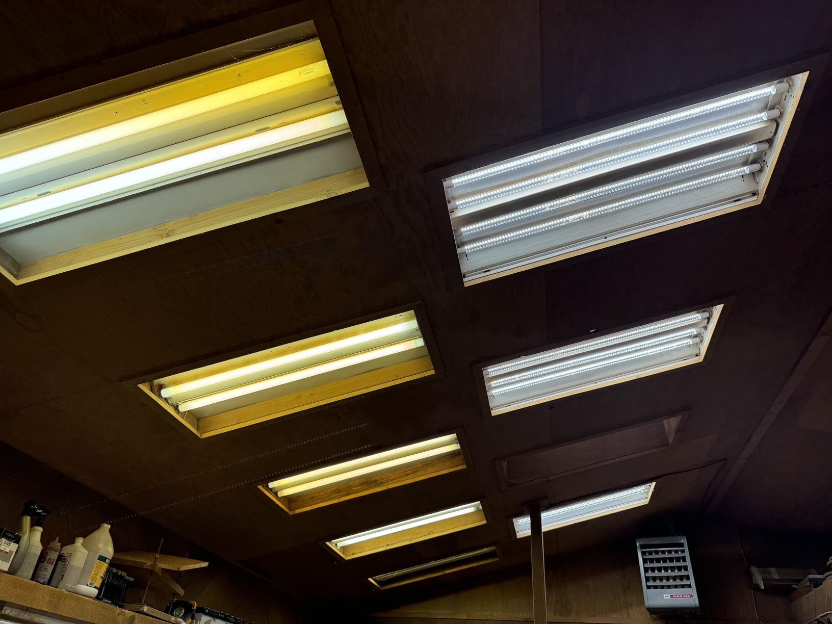 Sunco 10 Pack 4 Foot T8 LED Tube Light Bulbs, 5000K, 20W, Hybrid A+B, 2400LM, Hybrid A+B, Clear Lens, Daylight, Fluorescent Bulb Replacement customer photo 2
