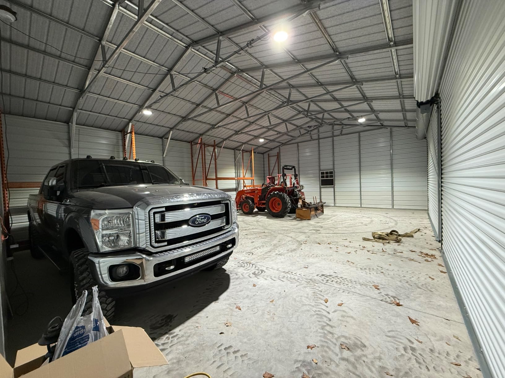 LED High Bay Light, 200W 28000lm 5000K High Bay Led Shop Light with Plug 5' Cable and Hook Ring, UFO High Bay Led Lights for Garage Gym Warehouse Workshop customer photo 2
