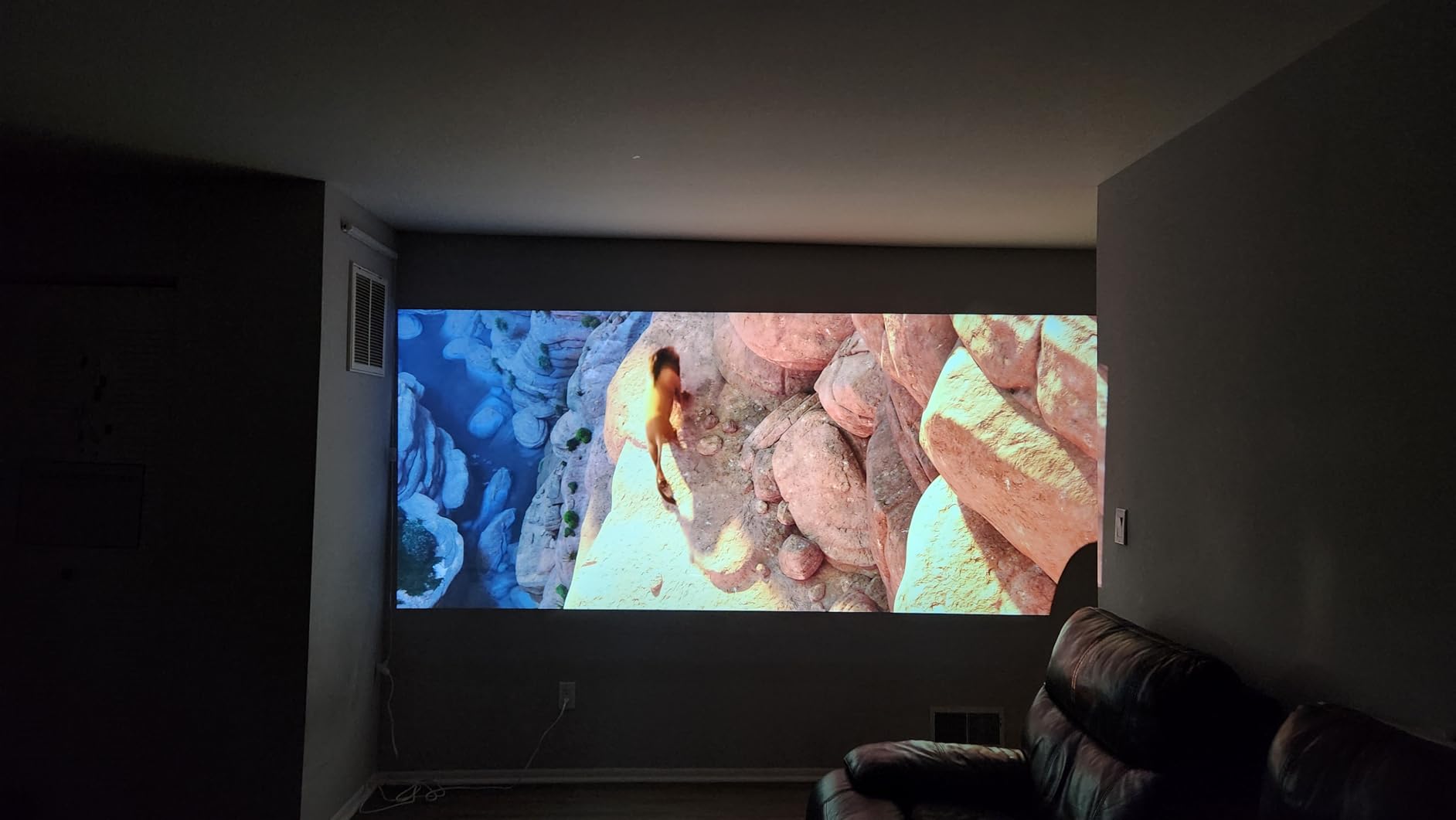 GooDee 4K Smart Projector with 5G WiFi and Bluetooth, Built-in Streaming Apps, Dolby Audio 400