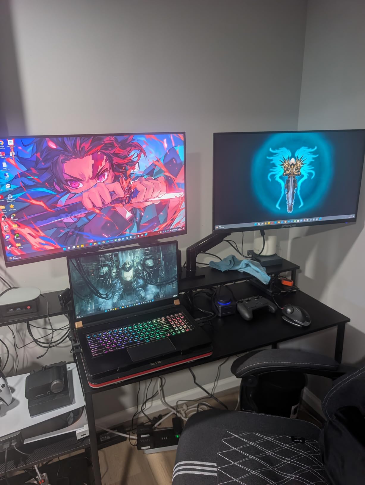 Sceptre 27-inch Prime Gaming Monitor 100Hz 1ms DisplayPort HDMI x2 100% sRGB AMD FreeSync Build-in Speakers, Eye Care Frameless Machine Black 2025 (E275W-FW100T Series) customer photo 2