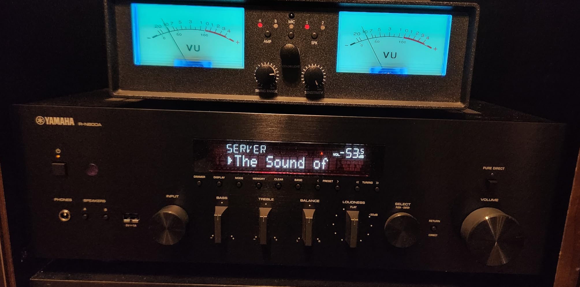 R-N600A Network Receiver with Streaming, Phono and Built-in DAC, Silver customer photo 1