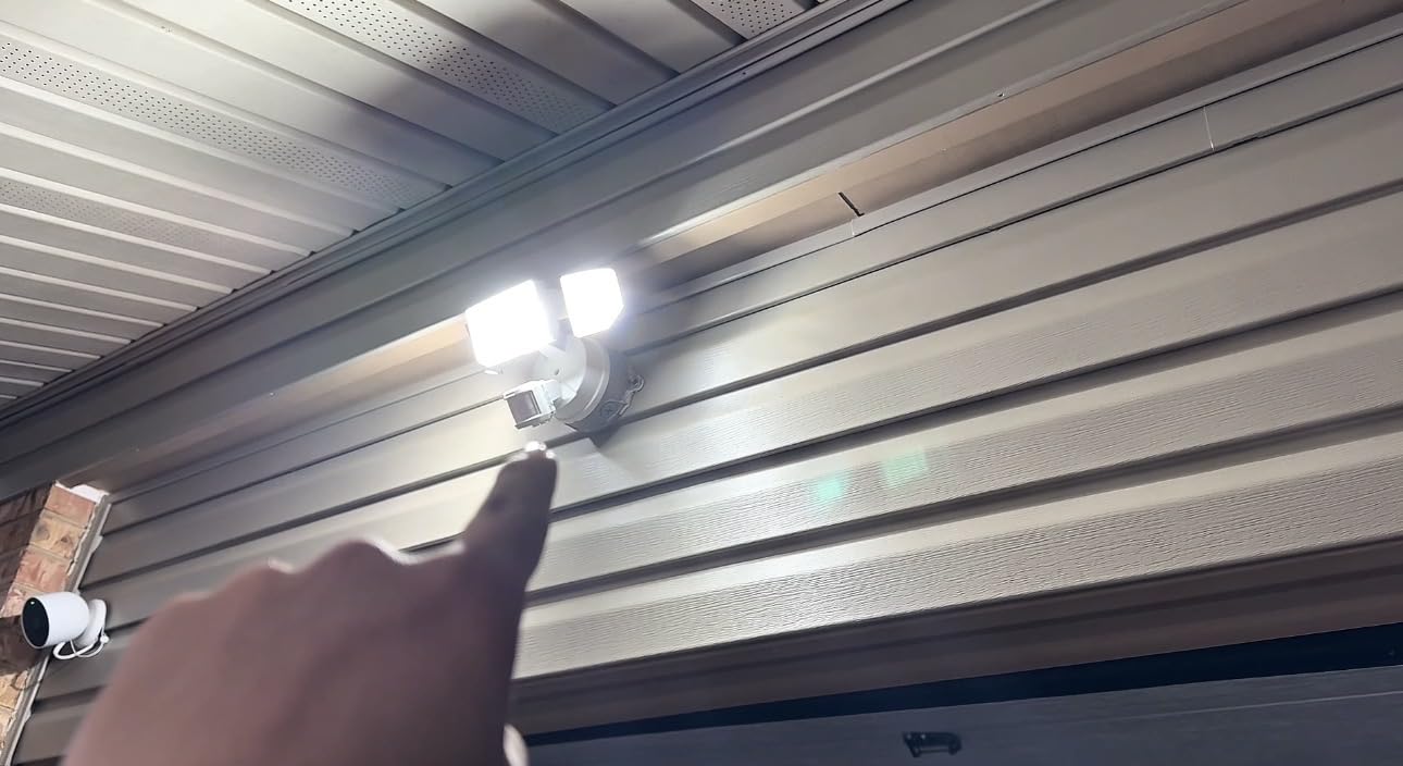 Abovizo 85W LED Security Lights Motion Sensor Light Outdoor, 8500LM Dusk to Dawn, IP65 Waterproof, 6500K, 3 Head Motion Detected Flood Light, Floodlight for Outside, Garage, Yard, Porch (White) customer photo 2