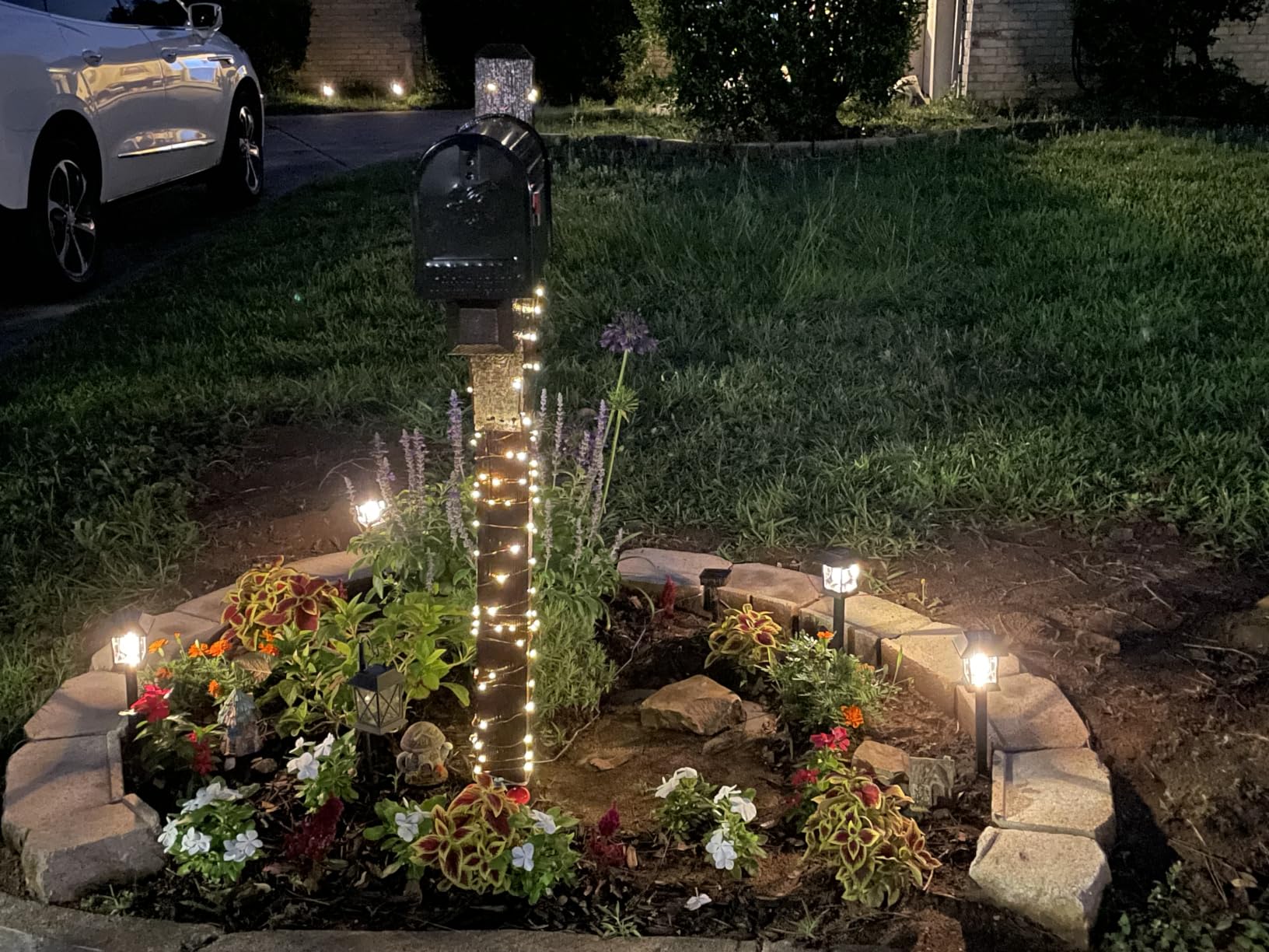Greluna Solar Lights Outdoor, 12 Pack 3000K Waterproof Auto On/Off Solar Pathway Lights for Your Garden, Landscape, Path, Yard, Patio, Driveway, Walkway Decor customer photo 2