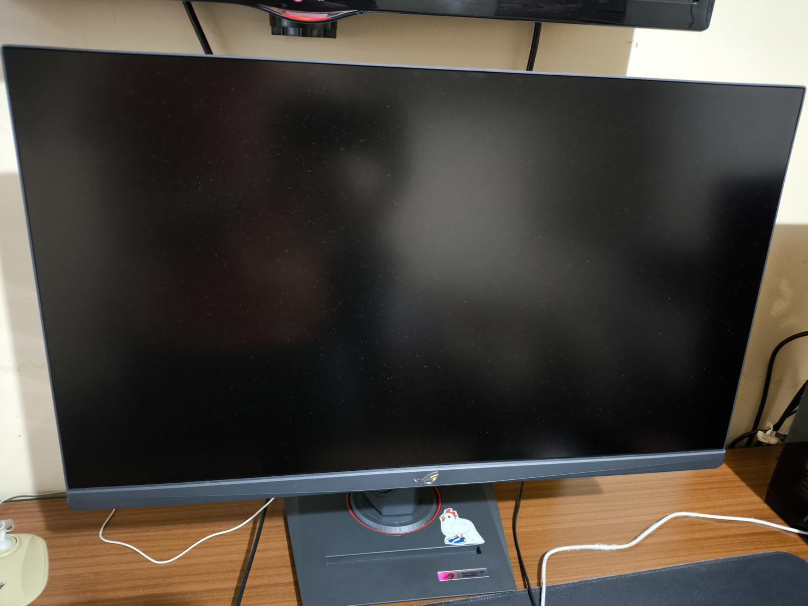 ASUS ROG Strix 27 inch 4K HDR USB-C Gaming Monitor (XG27UCG) - UHD (3840x2160) Dual Mode (4K 160Hz or FHD 320Hz), 1ms, Fast IPS, Extreme Low Motion Blur Sync, G-SYNC Compatible, AI Gaming, 3yr Warranty customer photo 2