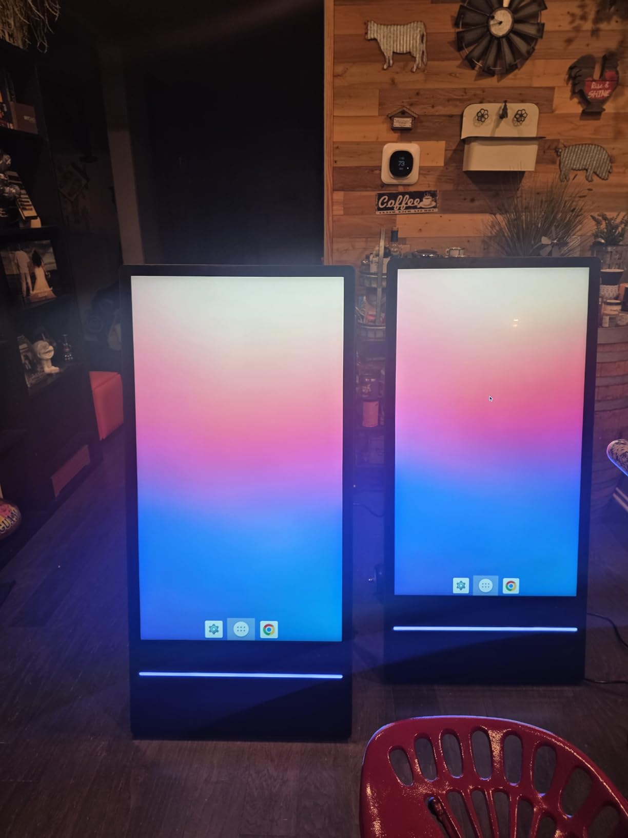 43 Inch Outdoor Digital Signage A-Frame Displays, Rechargeable Digital LCD Kiosks, Moveable Commercial Totem, IP65 Waterproof, Auto Adjustment 2000nits High Brightness Screen, High Capacity Battery for Restaurant/Bar/Food Truck/Store customer photo 2