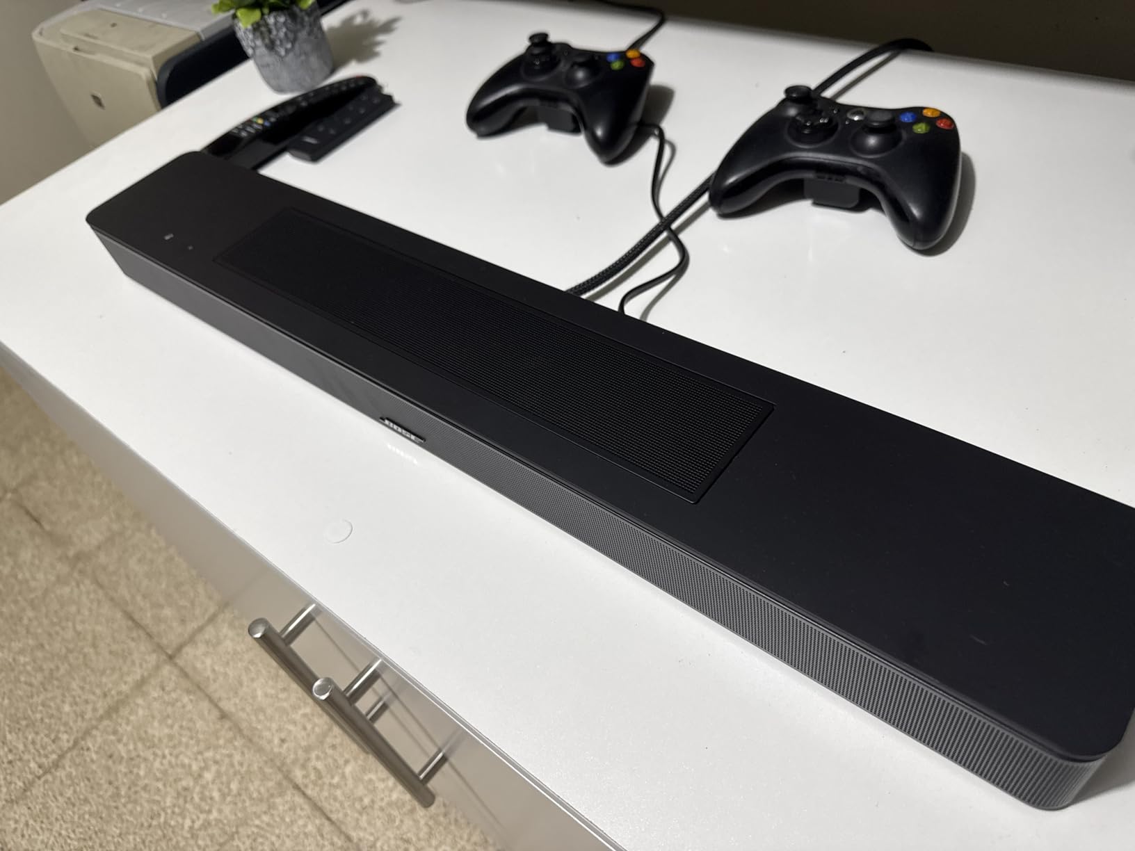 Bose Smart Dolby Atmos Soundbar, All-in-One Soundbar for TV, A.I. Dialogue Mode, Voice Control and Amazon Alexa Built-in customer photo 2