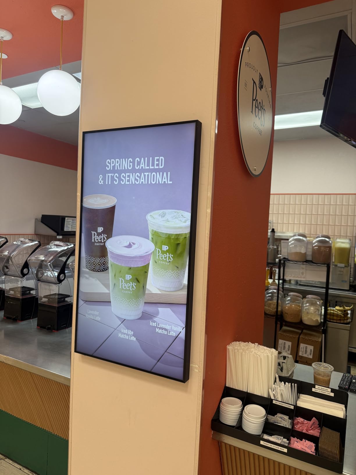 18.5 Inch 700 Nits Ultra-Bright Digital Menu Board with CMS, Desktop Digital Signage for Business, Restaurants & Commercial Use customer photo 2