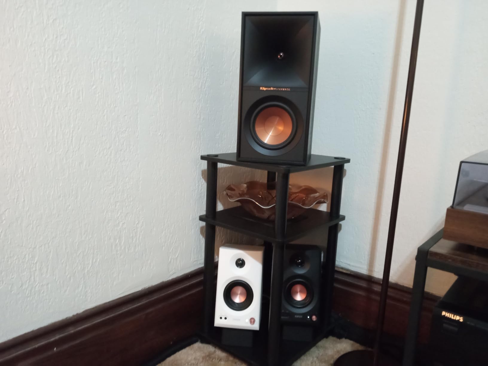Edifier MR3 Powered Studio Monitor Speakers, Hi-Res Audio Certified Bluetooth V5.4 Active Bookshelf Loudspeakers - Black (Pair) customer photo 2