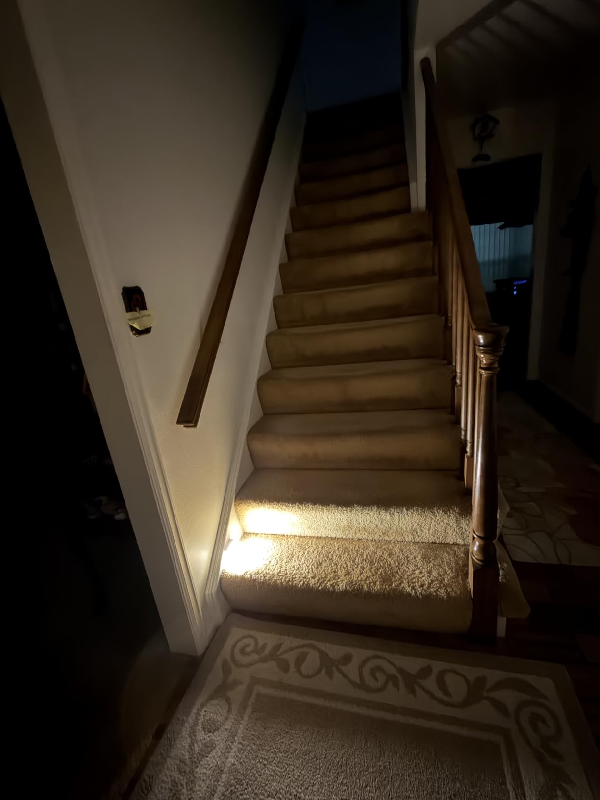 Guankai 8 Pack Motion Sensor Stair Light for Indoor, Battery Operated Closet Lights, Wireless Stick on Anywhere Hallway Lamp, Portable Led Night Lamps for Bedroom Under Cabinet Kitchen customer photo 1