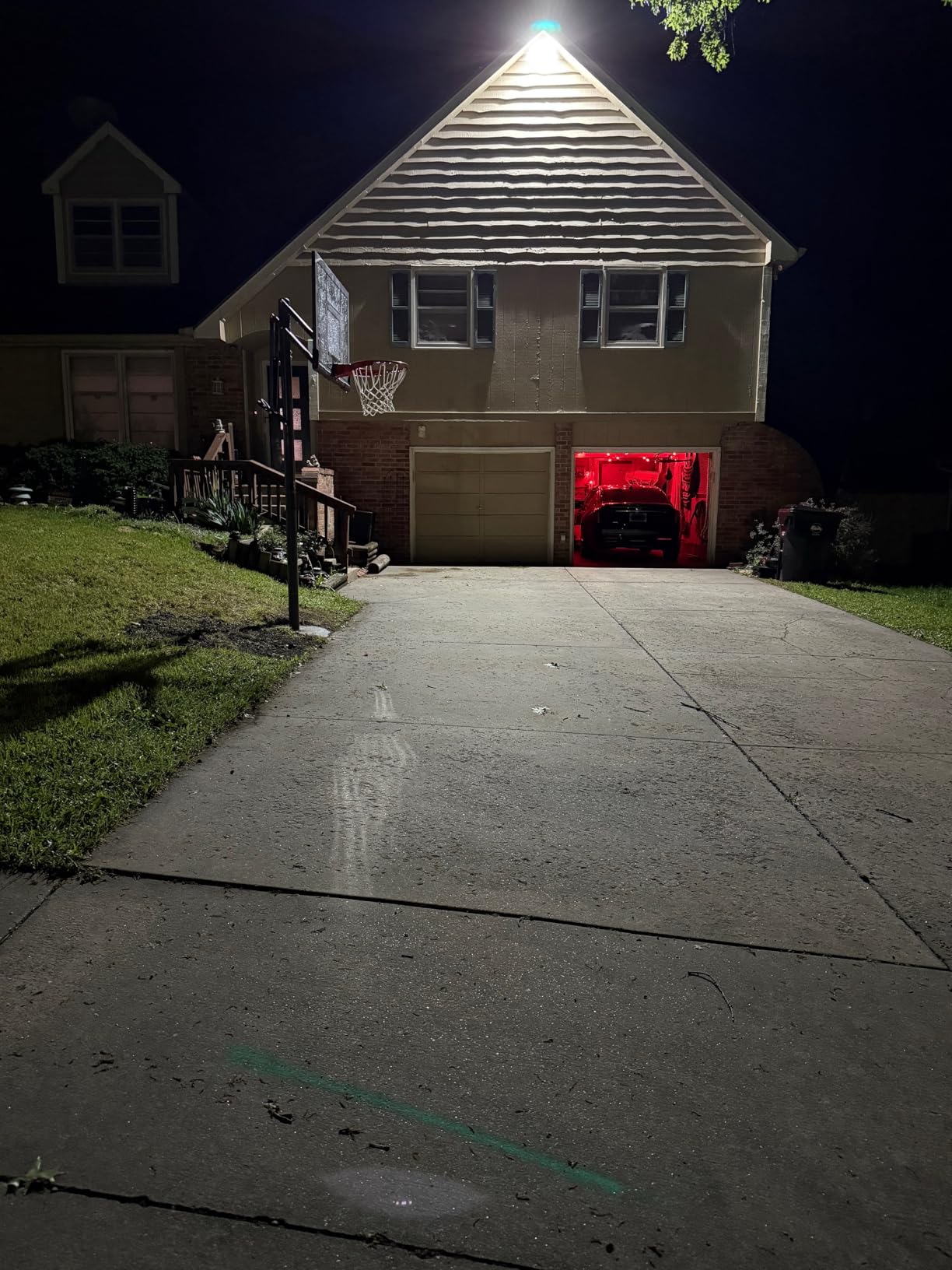 Onforu 100w Dusk to Dawn Outdoor Lighting, 11000LM Led Outdoor Light from Dusk Till Dawn, Super Bright Flood Light, IP66 Waterproof Exterior Security Black Light Fixture, 3 Heads Photocell for Garage, Yard customer photo 1