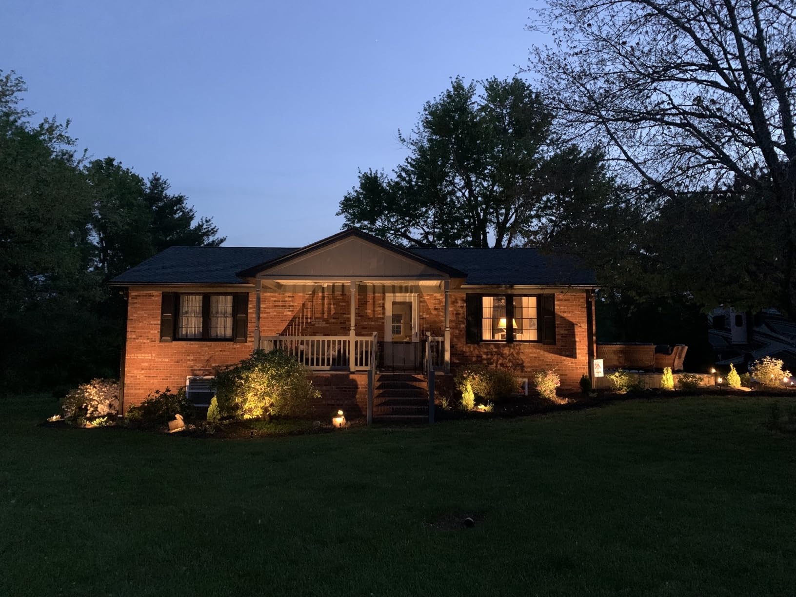 SUNVIE All-in-One LED Low Voltage Landscape Lighting Kit, 12-Pack Landscape Lights with Transformer 100FT Wire and Connectors, 3000K Waterproof Low Voltage Landscape Lights for Garden Yard House Tree customer photo 1
