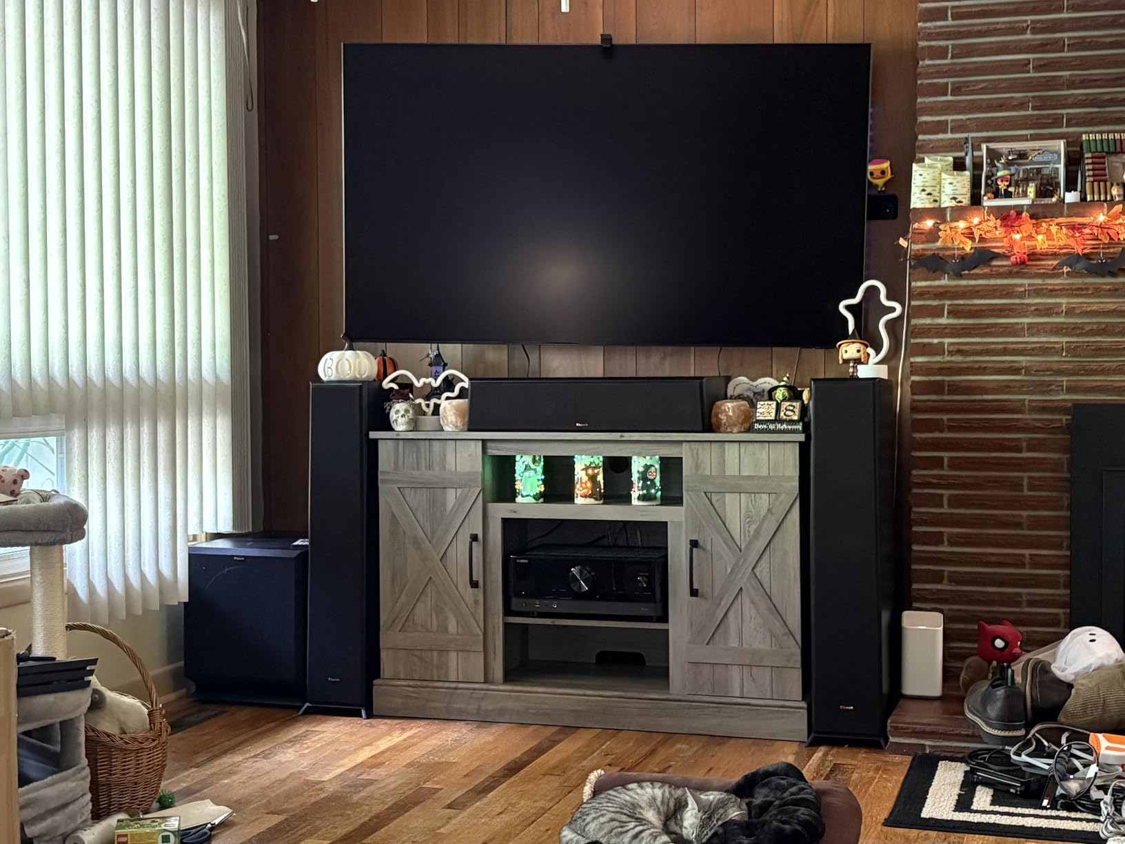 Samsung 98-Inch Class Neo QLED 4K QN90F Series, Vision AI, Mini LED Smart TV (2025 Model, 98QN90F) Neo Quantum HDR+, Object Tracking Sound+ w/Dolby Atmos, Glare Free, Gaming Hub, Alexa Built-in customer photo 2
