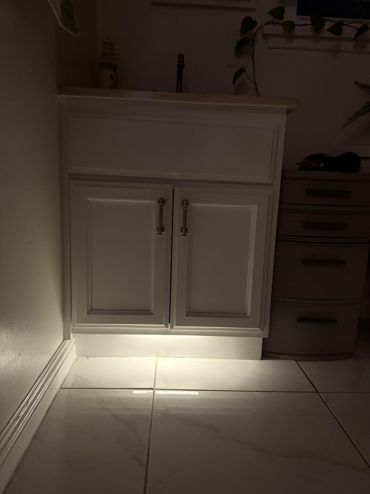 Gritin 10.2inch Under Cabinet Lighting Rechargeable 2 Pack customer photo 2