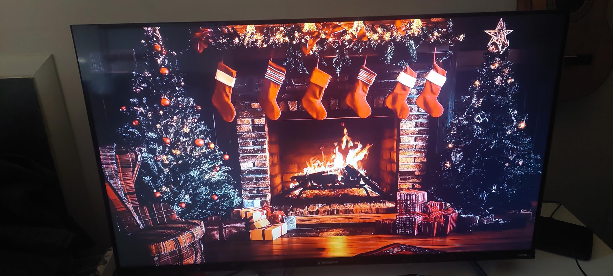 Westinghouse 50-inch Smart TV, 4K UHD Xumo TV w/ HDR10, Voice Remote, Dolby Vision, Dolby Atmos, Edgeless, Flat Screen LED Television w/Bluetooth, Apple AirPlay, Wi-Fi & Mobile Connectivity customer photo 1
