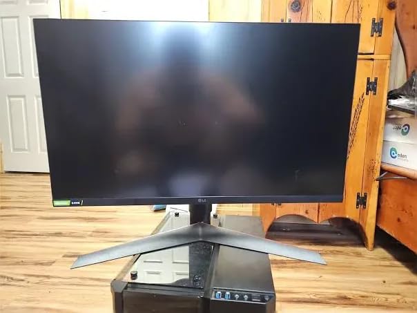 LG 27G610A-B 27-inch Ultragear QHD (2560 x 1440) IPS Gaming Monitor, 200Hz, 1ms, AMD FreeSync Premium, VESA DisplayHDR 400, HDMI, DisplayPort, Tilt/Height/Swivel/Pivot Stand, Black customer photo 1