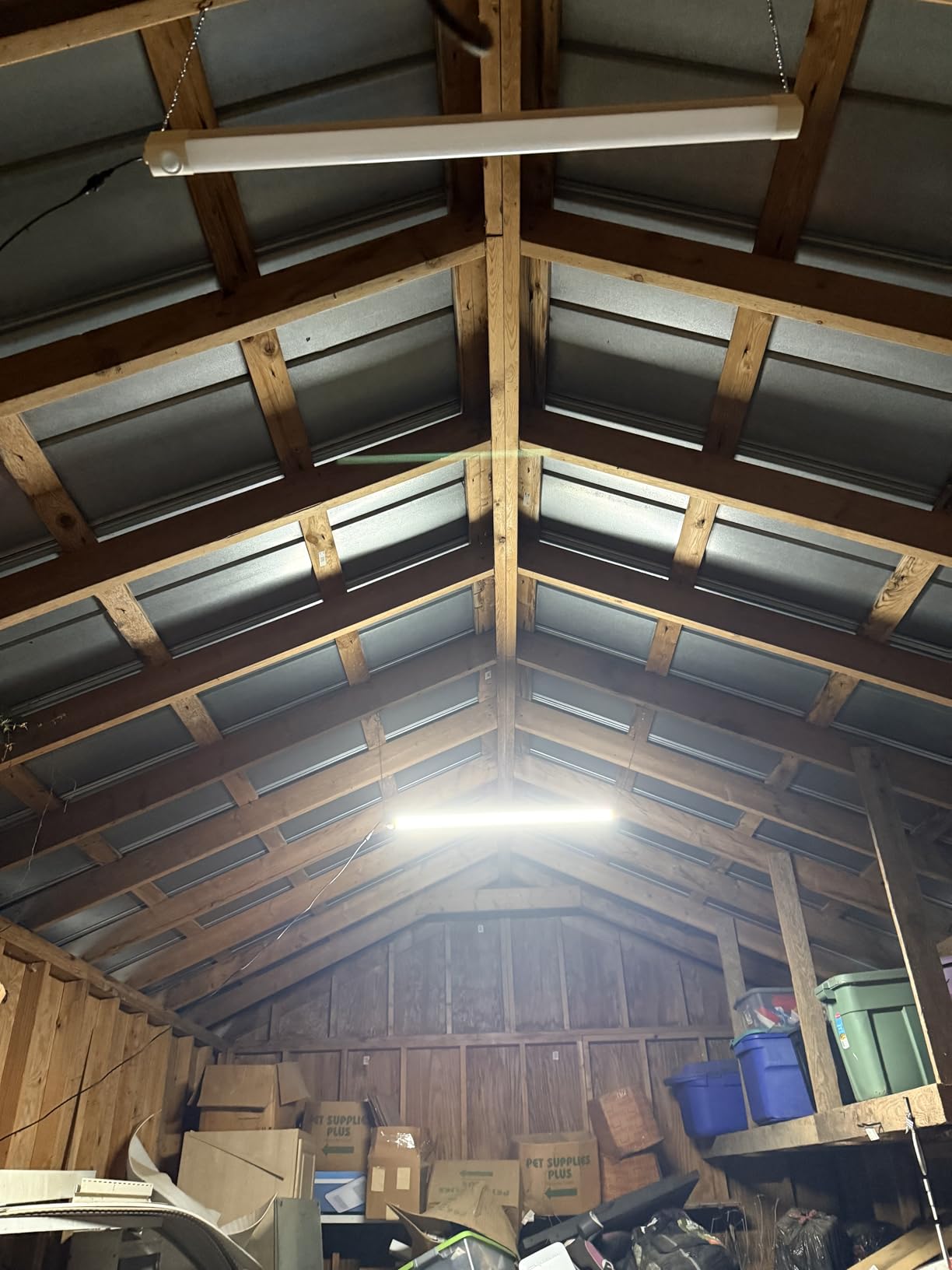 Solar Shop Light with Motion Sensor, 20W 10000mAh IP65 Waterproof Solar Shed Light Sensor & Always On Mode with 2.4G Remote, LED Ceiling for Shed, Barn, Carport, Garage, Courtyard (2P, 34'') customer photo 2