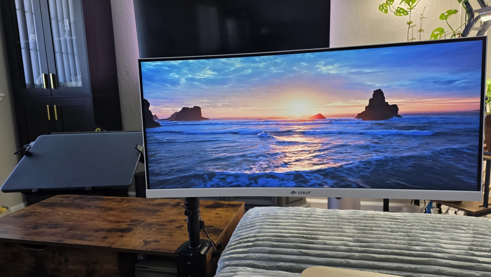 CRUA 34 Inch Ultrawide Curved Monitor, 21:9 UWQHD 3440x1440 100Hz 3800R IPS White Computer Monitors, FreeSync, Built-in Speakers, 120% sRGB, Blue Light Filter, HDMI 2.0 & DP 1.4, Wall Mountable customer photo 2