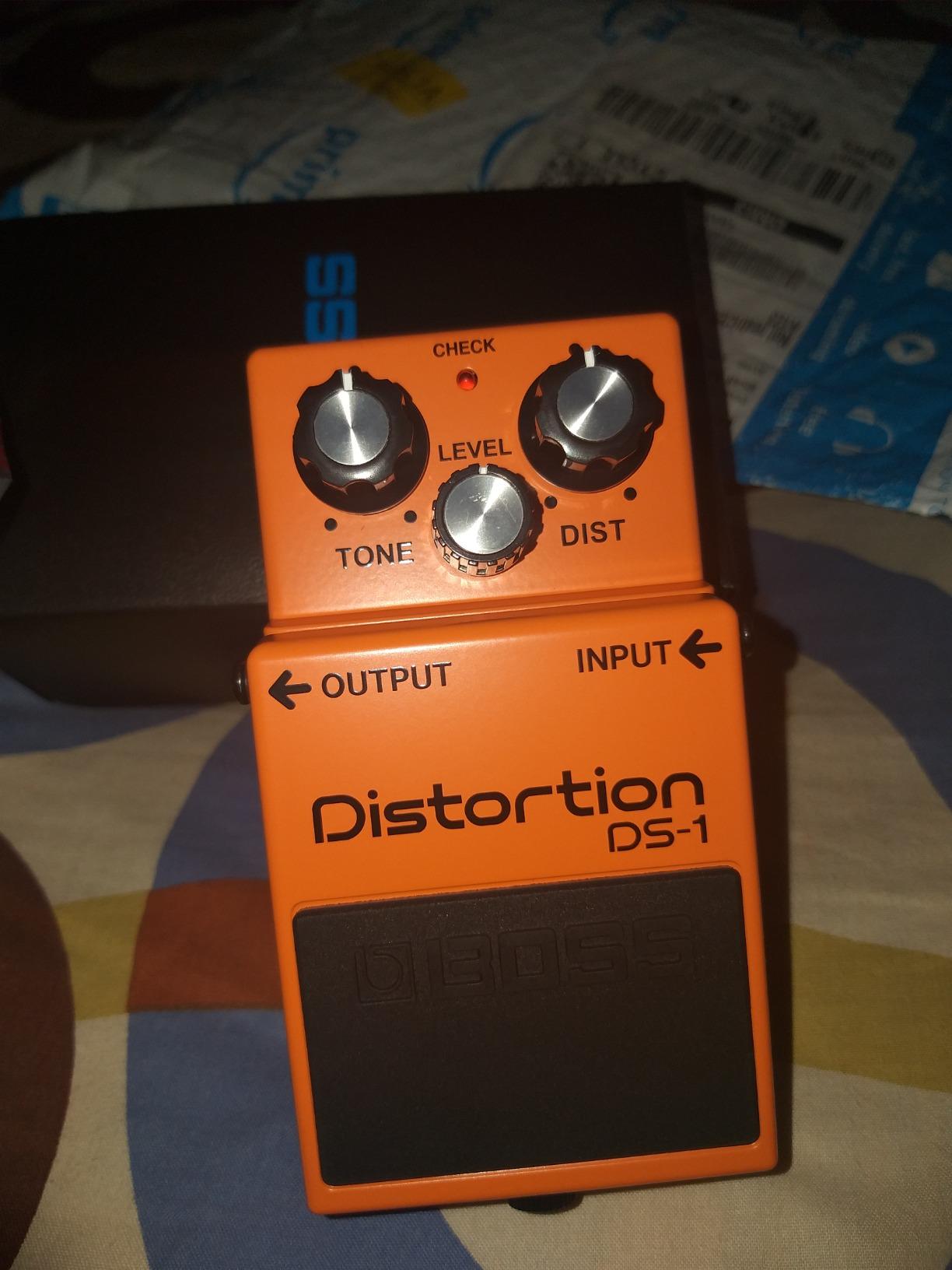 BOSS DS-1 Distortion | Compact Distortion Pedal | The Benchmark in Guitar Distortion customer photo 2