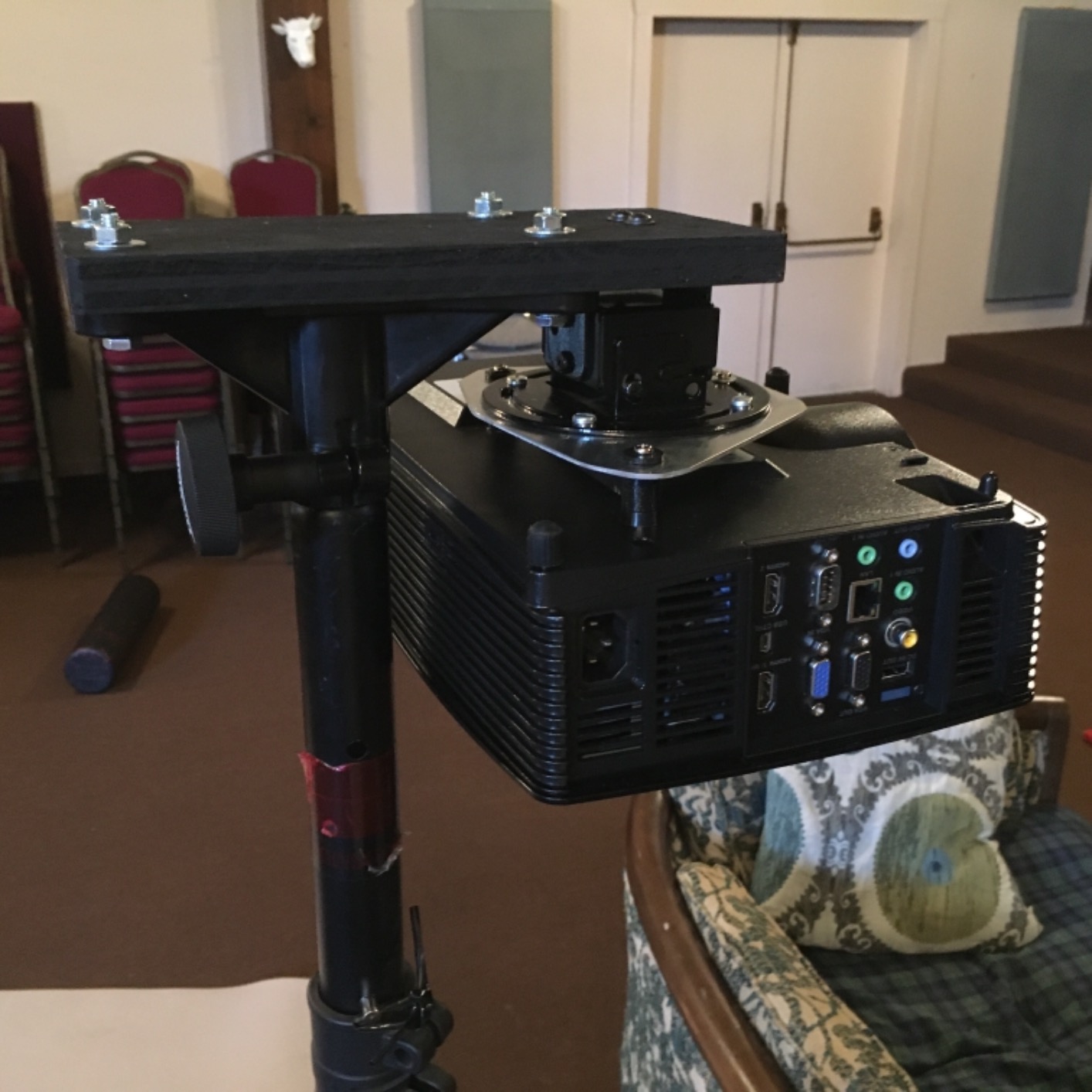 OnStage EB9760 Exterior Speaker Mounting Bracket, Black customer photo 1