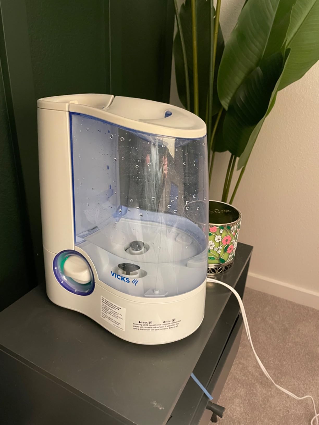 Vicks Warm Mist Humidifier for Small to Medium Rooms, White | Filter-Free Operation with a 1-Gallon Tank, Auto Shut-Off, Night Light, Works with VapoPad & VapoSteam customer photo 1