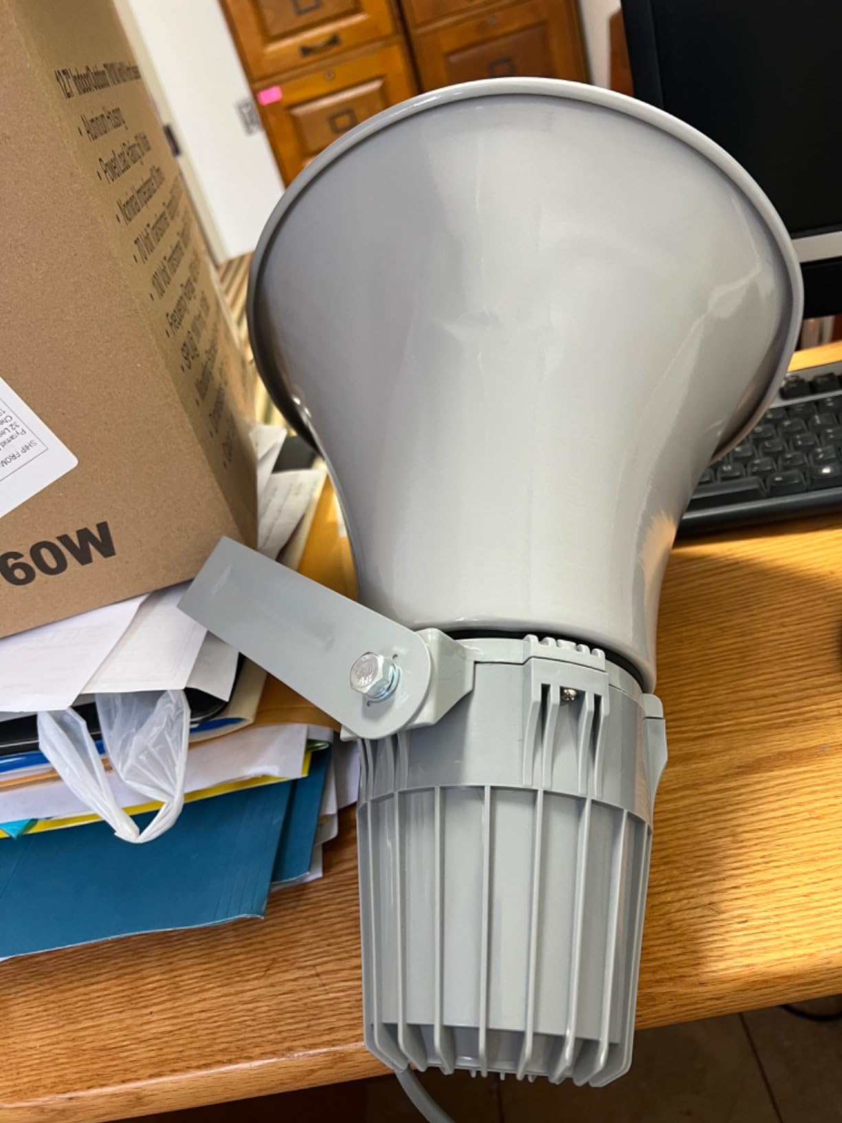 Indoor Outdoor PA Horn Speaker - 12.7 Inch 60 W Compact Loud Sound Megaphone w/ 400Hz-5KHzz Frequency, 16 Ohm, 70V/100V Transformer, Mounting Bracket Hardware, For 70V/100V Audio System - Pyle PHSP12 customer photo 1