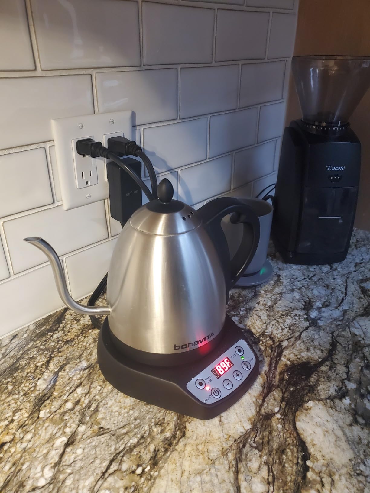 Bonavita 1L Digital Variable Temperature Gooseneck Electric Kettle for Coffee Brew and Tea Precise Pour Control, 6 Preset Temps, Cafe or Home Use, 1200 Watt, LED Panel, Stainless Steel customer photo 2