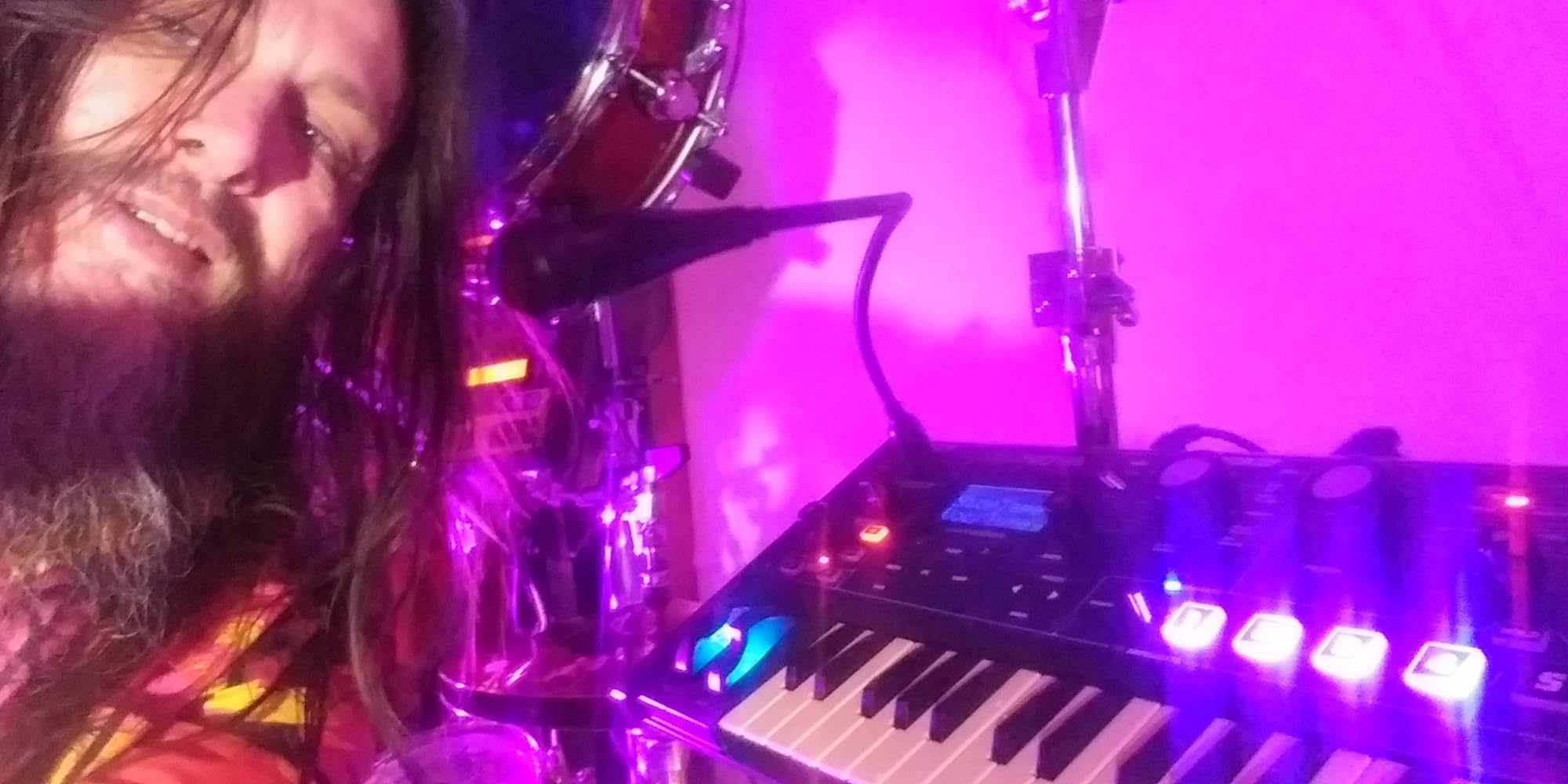 Novation MiniNova Analog Modeling Synthesizer | USB, 37 Mini Keys, Analog Modeling, 18-Voice Polyphony, Built-In Vocoder, 256 Presets, 5 Effects Per Voice, Animate Buttons customer photo 1