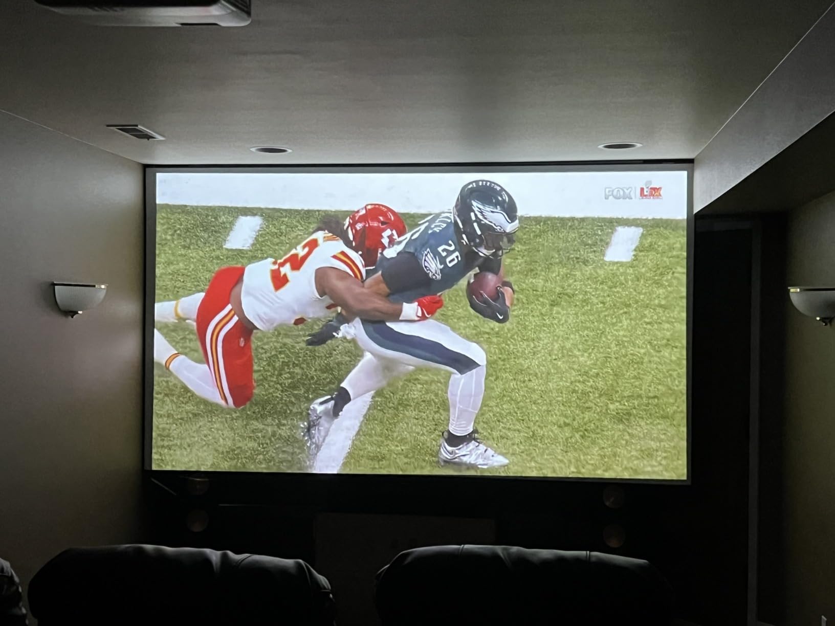 Elite Screens Aeon CineWhite A8K, 150